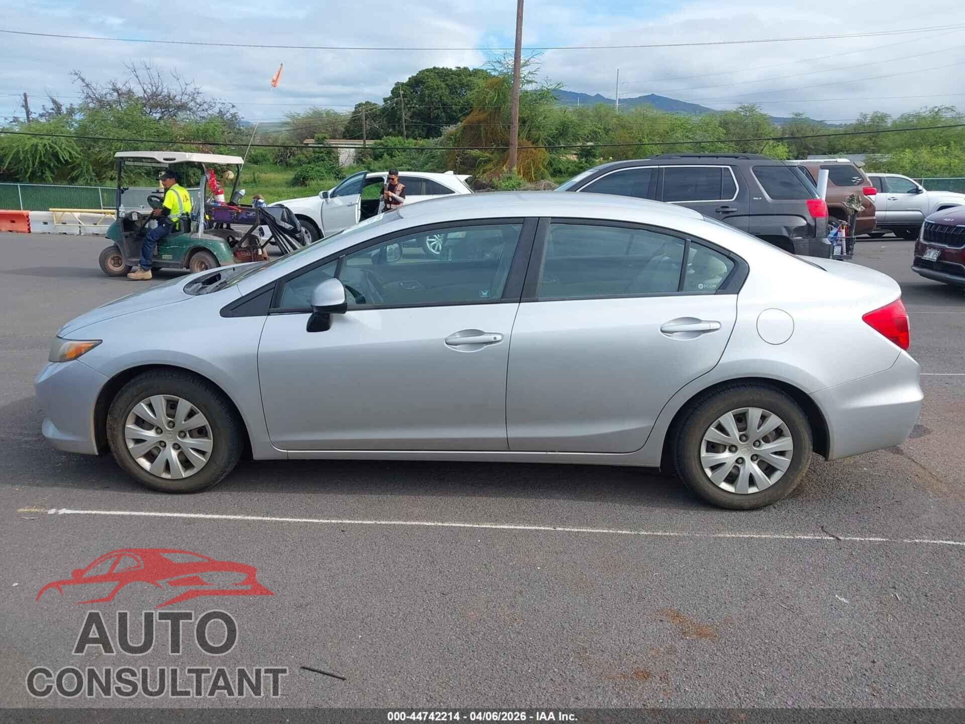 HONDA CIVIC 2012 - 2HGFB2F53CH573902