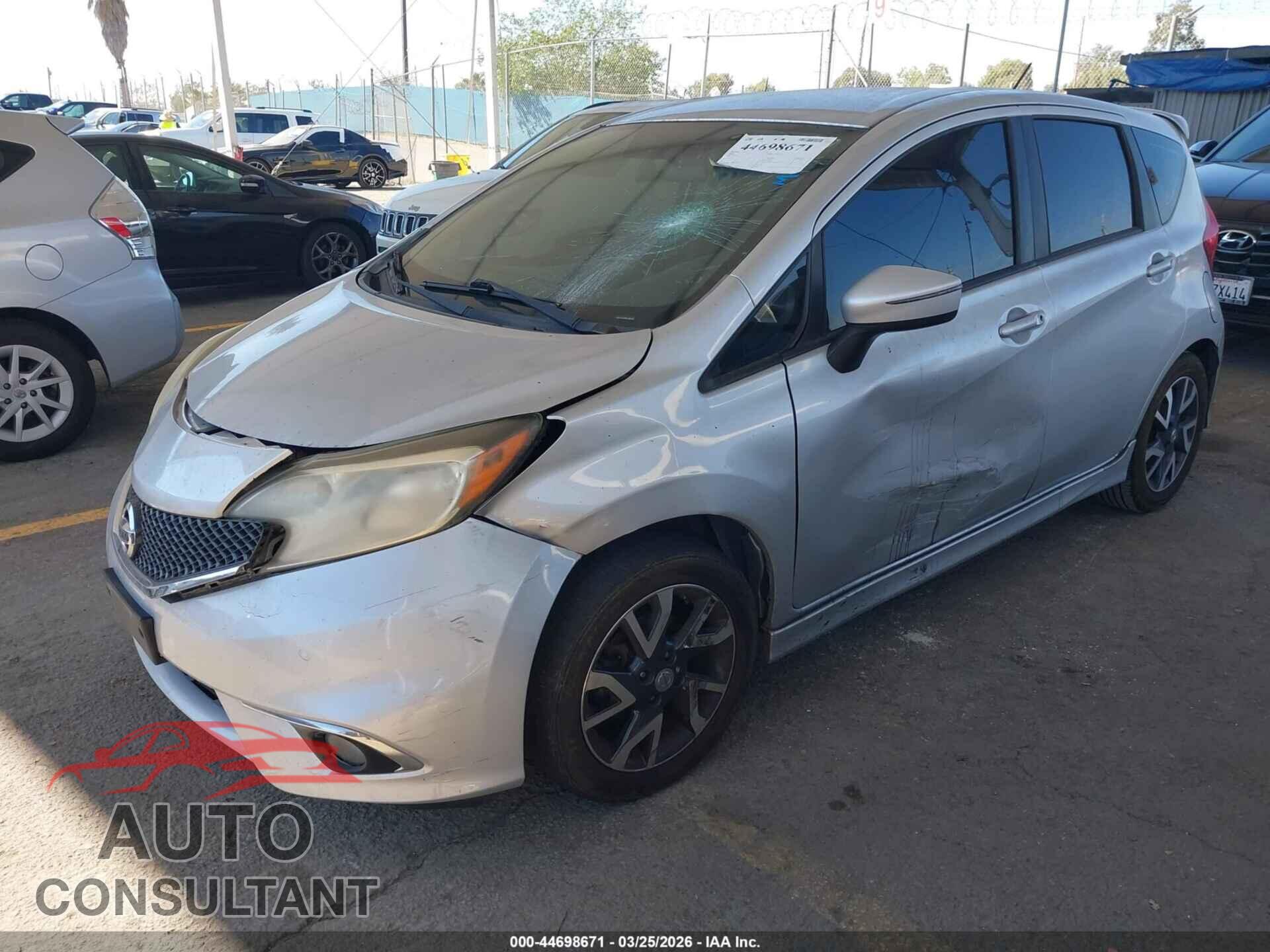NISSAN VERSA NOTE 2015 - 3N1CE2CP8FL386572