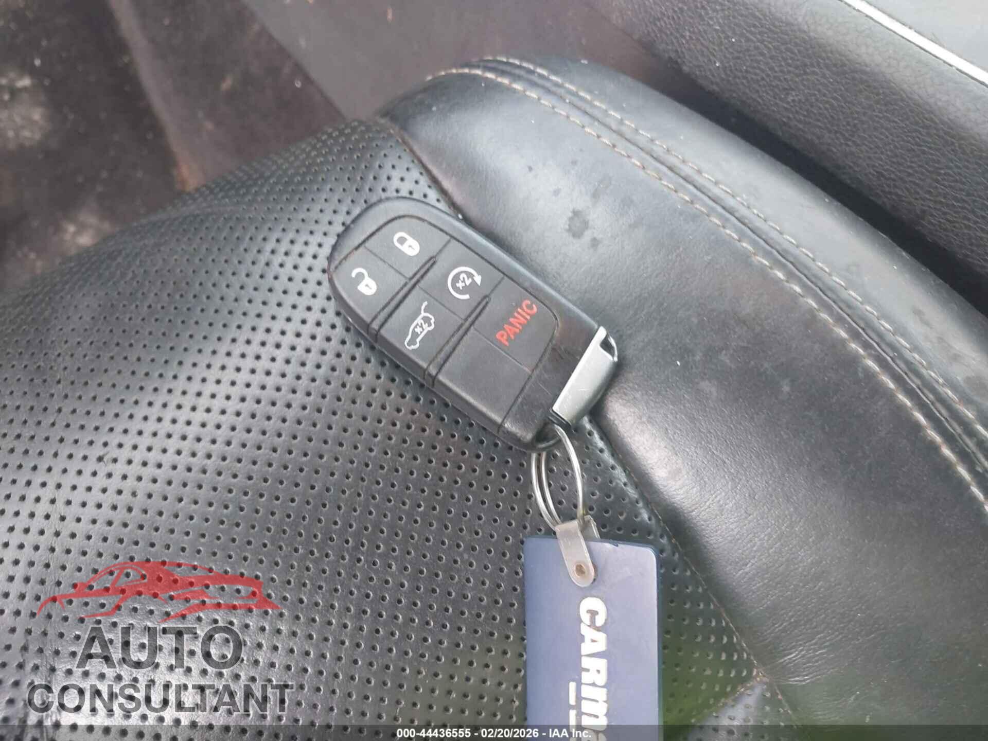 DODGE DURANGO 2017 - 1C4RDJEG4HC677571