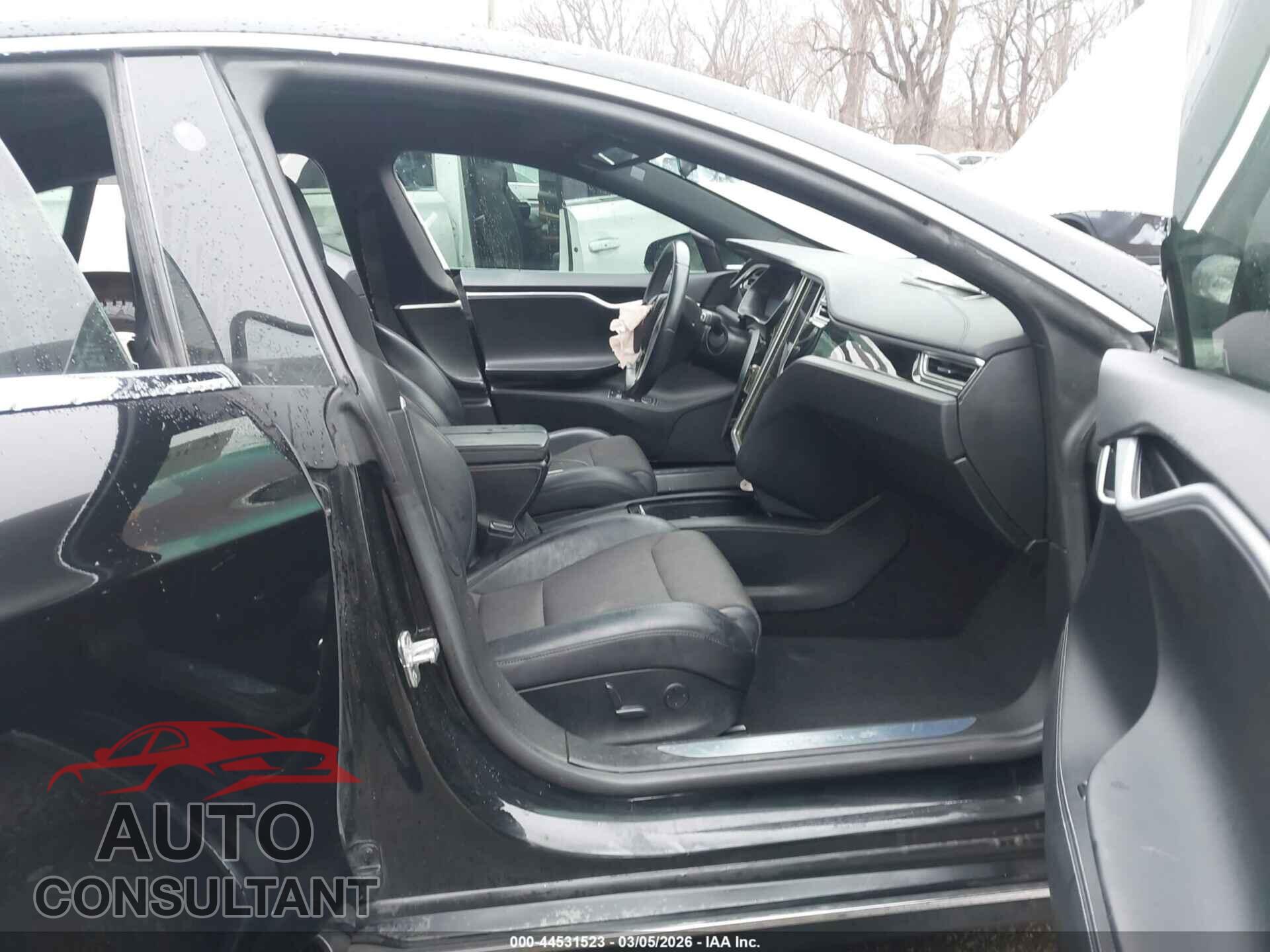 TESLA MODEL S 2017 - 5YJSA1E22HF205192