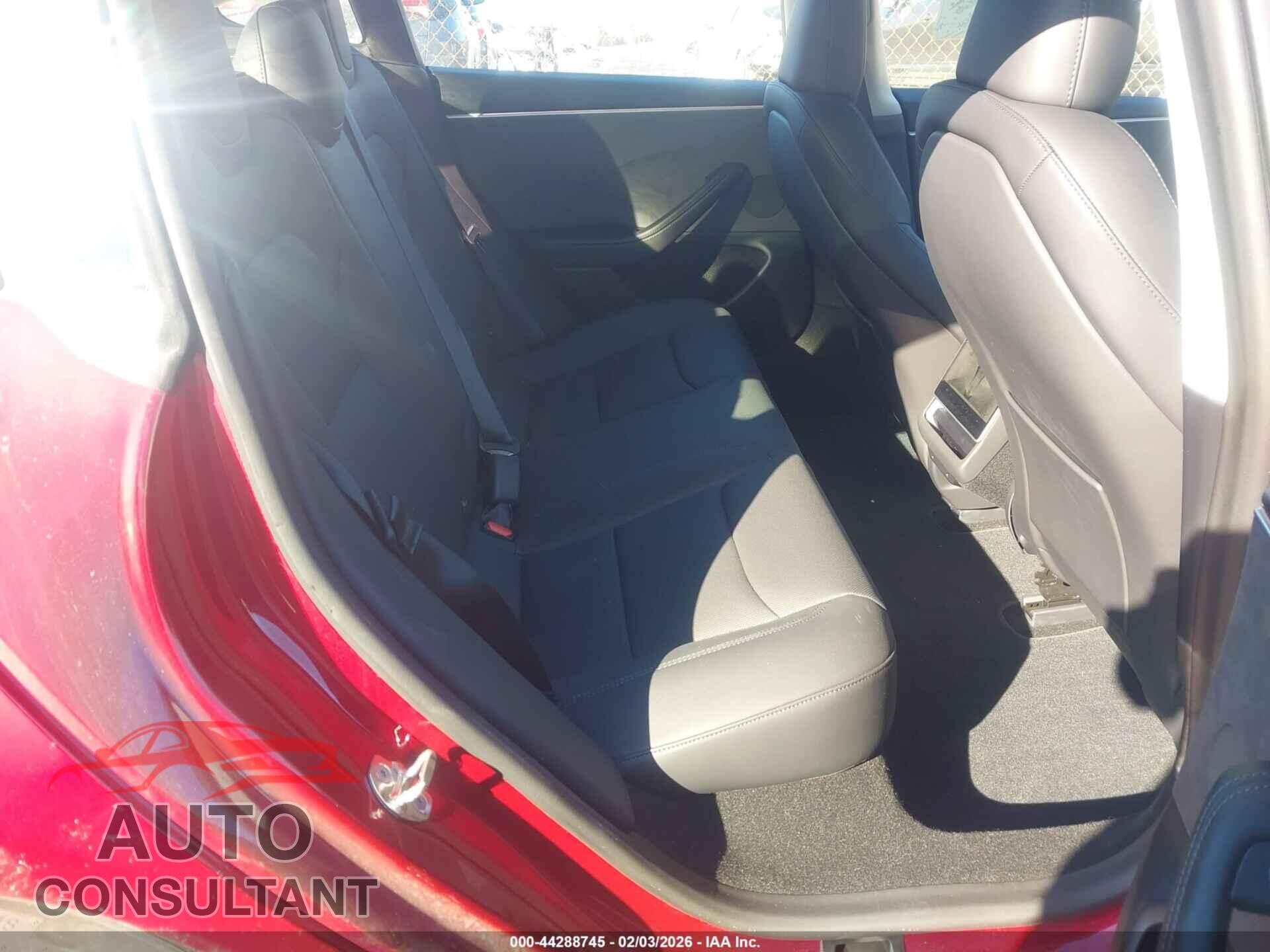 TESLA MODEL 3 2024 - 5YJ3E1EB6RF813243