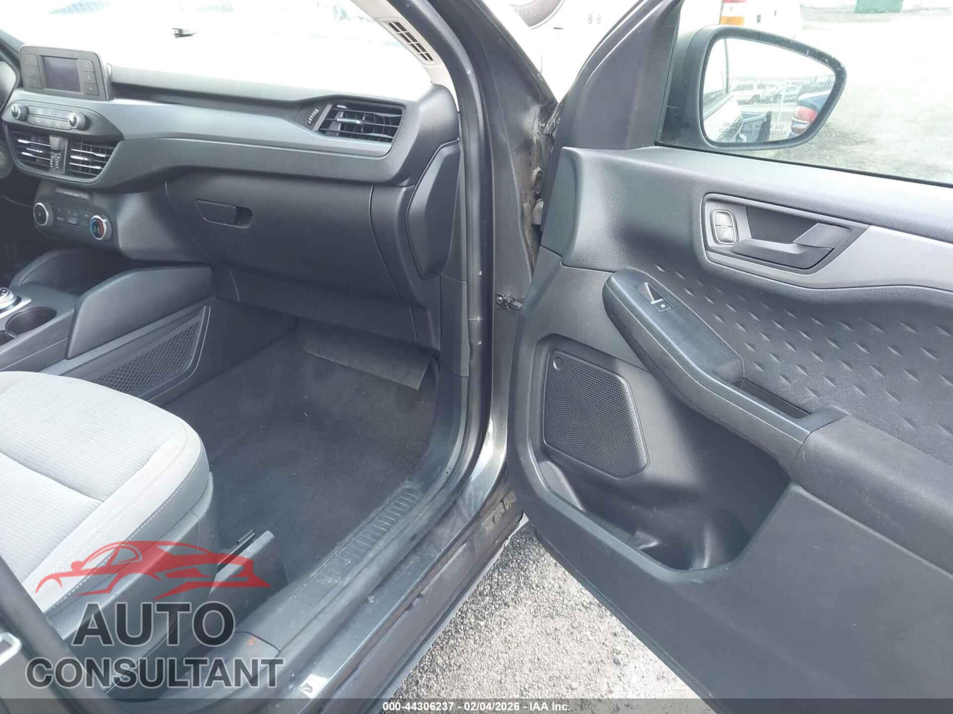 FORD ESCAPE 2020 - 1FMCU0F69LUA10127
