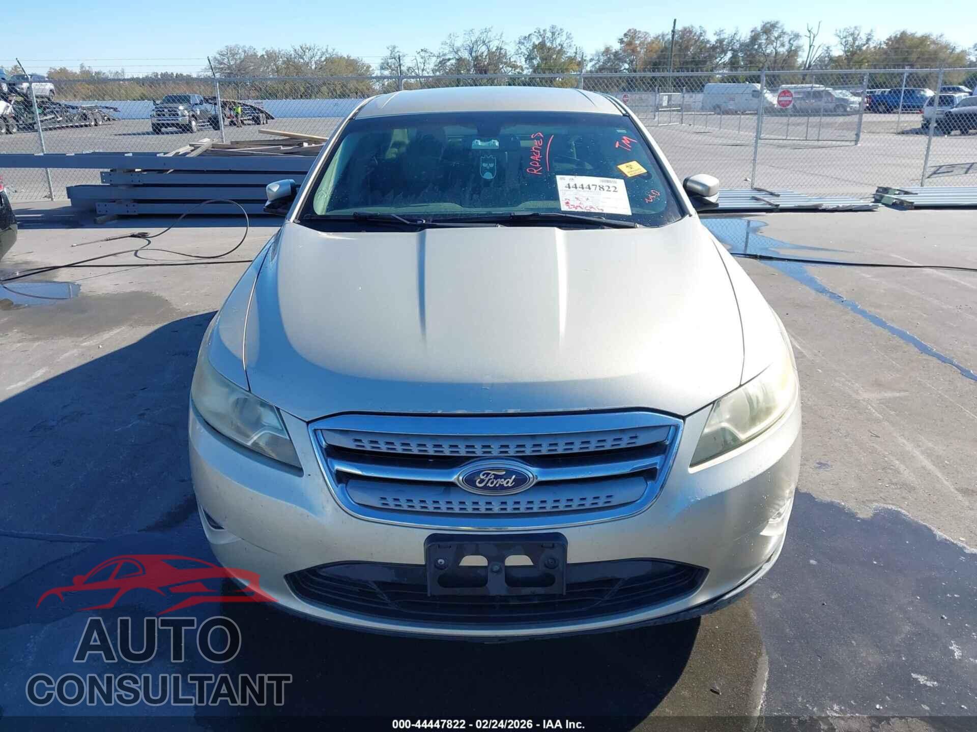 FORD TAURUS 2011 - 1FAHP2EW2BG125895