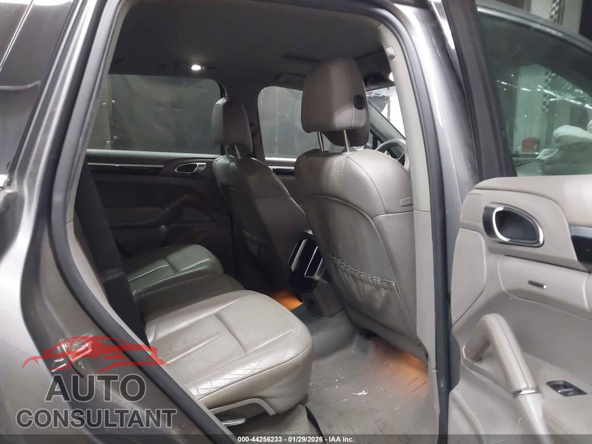 PORSCHE CAYENNE 2011 - WP1AA2A2XBLA05123
