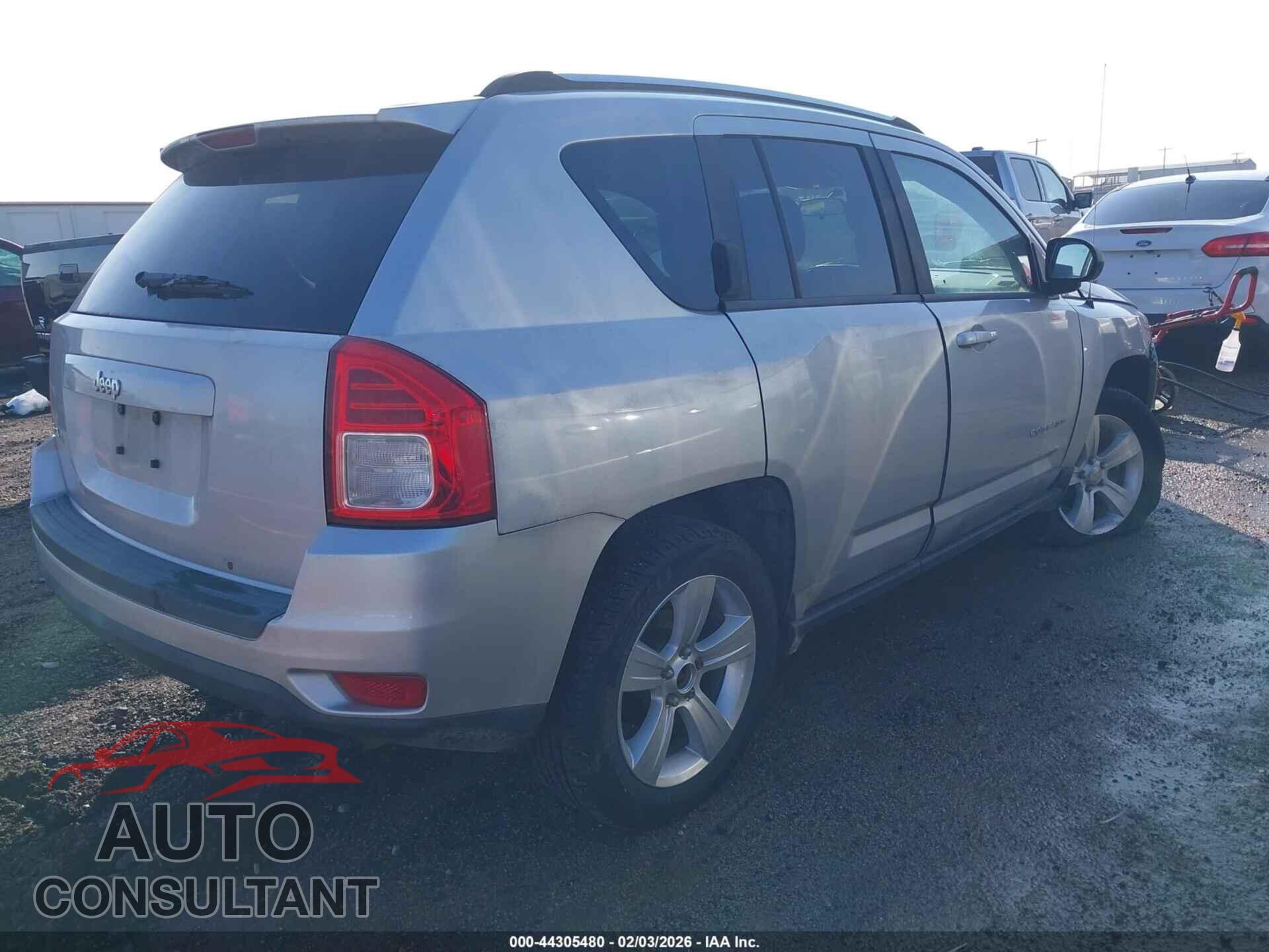 JEEP COMPASS 2011 - 1J4NF1FB3BD136079