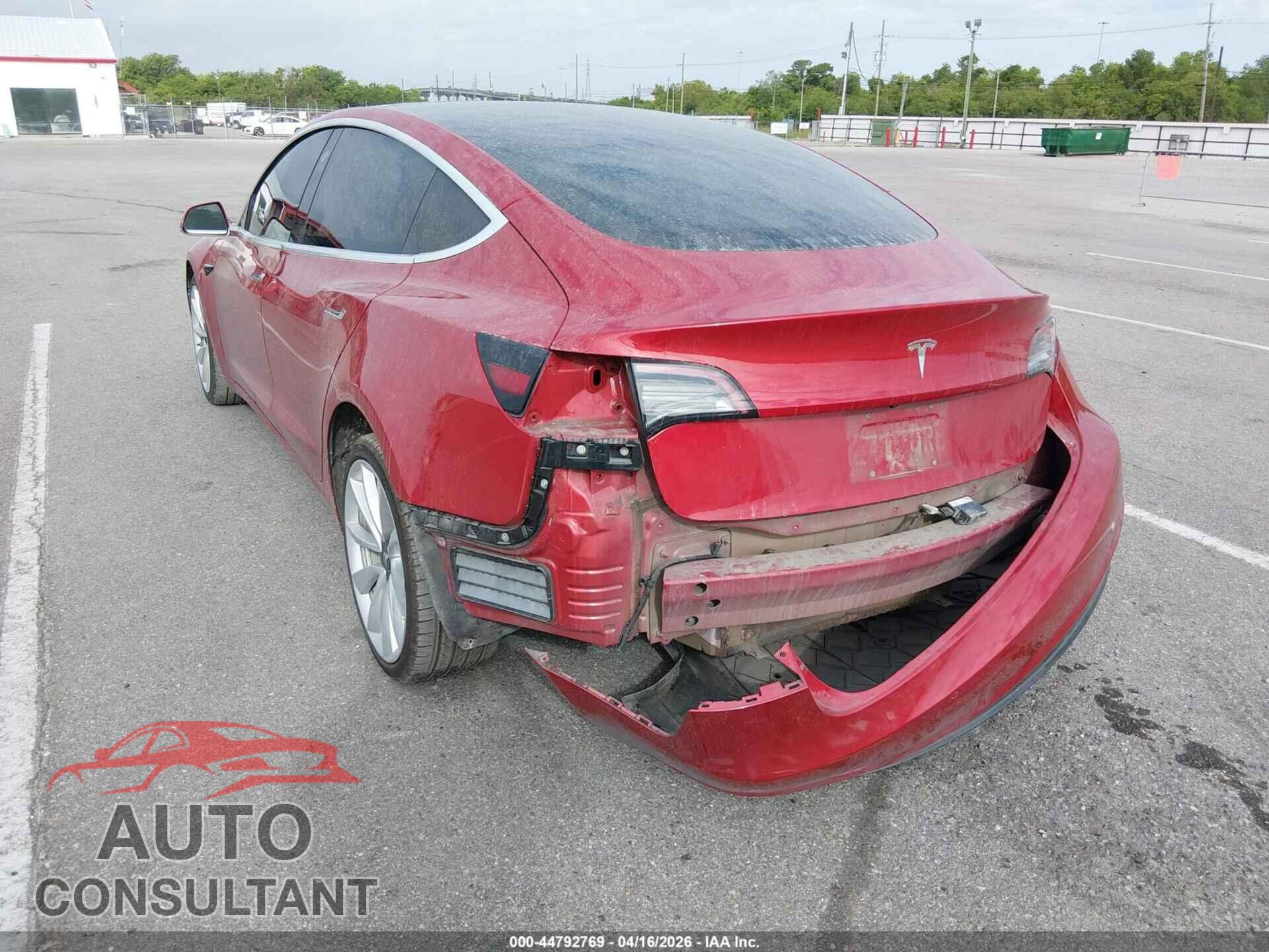 TESLA MODEL 3 2018 - 5YJ3E1EA3JF102952