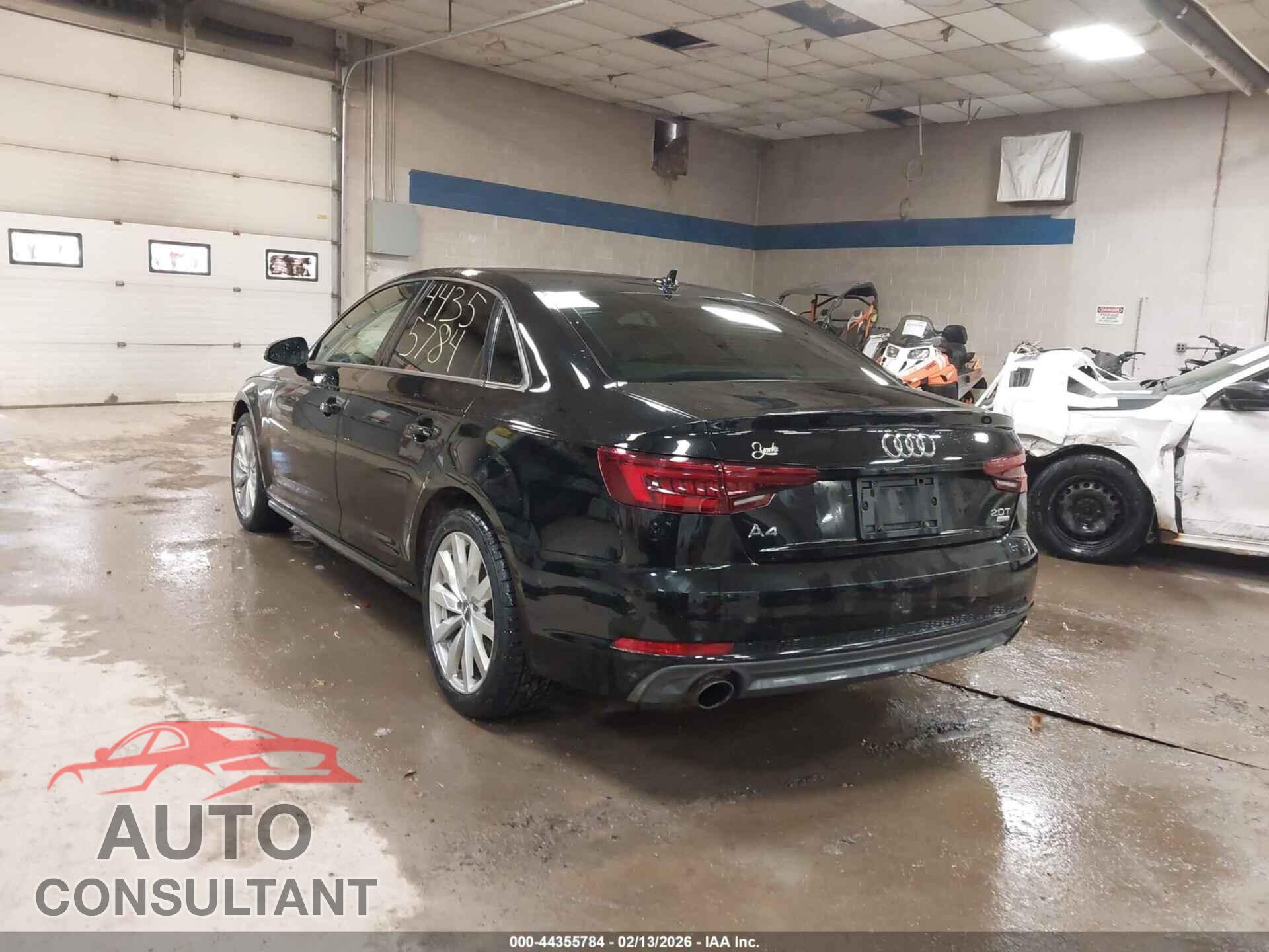 AUDI A4 2018 - WAUKMAF41JA224853