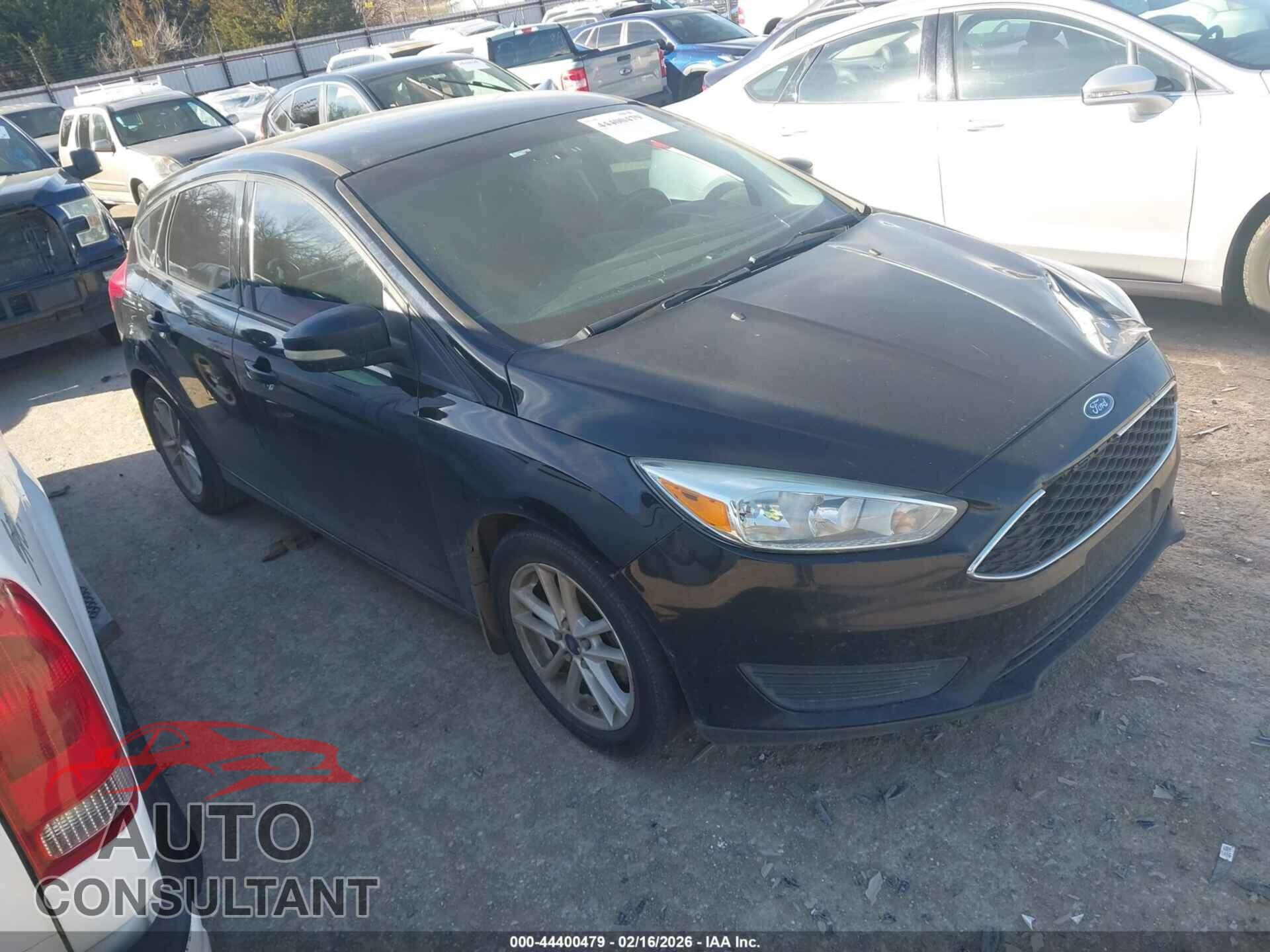 FORD FOCUS 2017 - 1FADP3K28HL283664