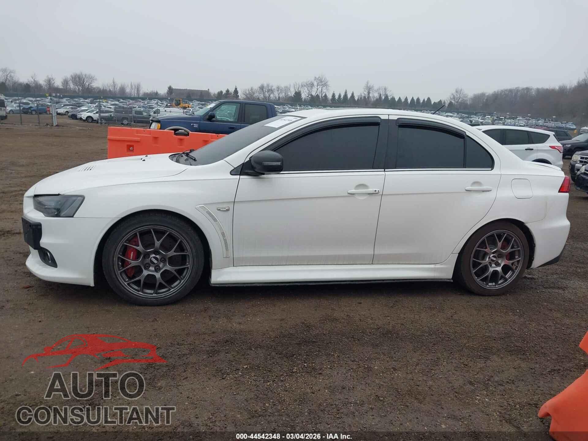 MITSUBISHI LANCER EVOLUTION 2015 - JA32W5FVXFU008646