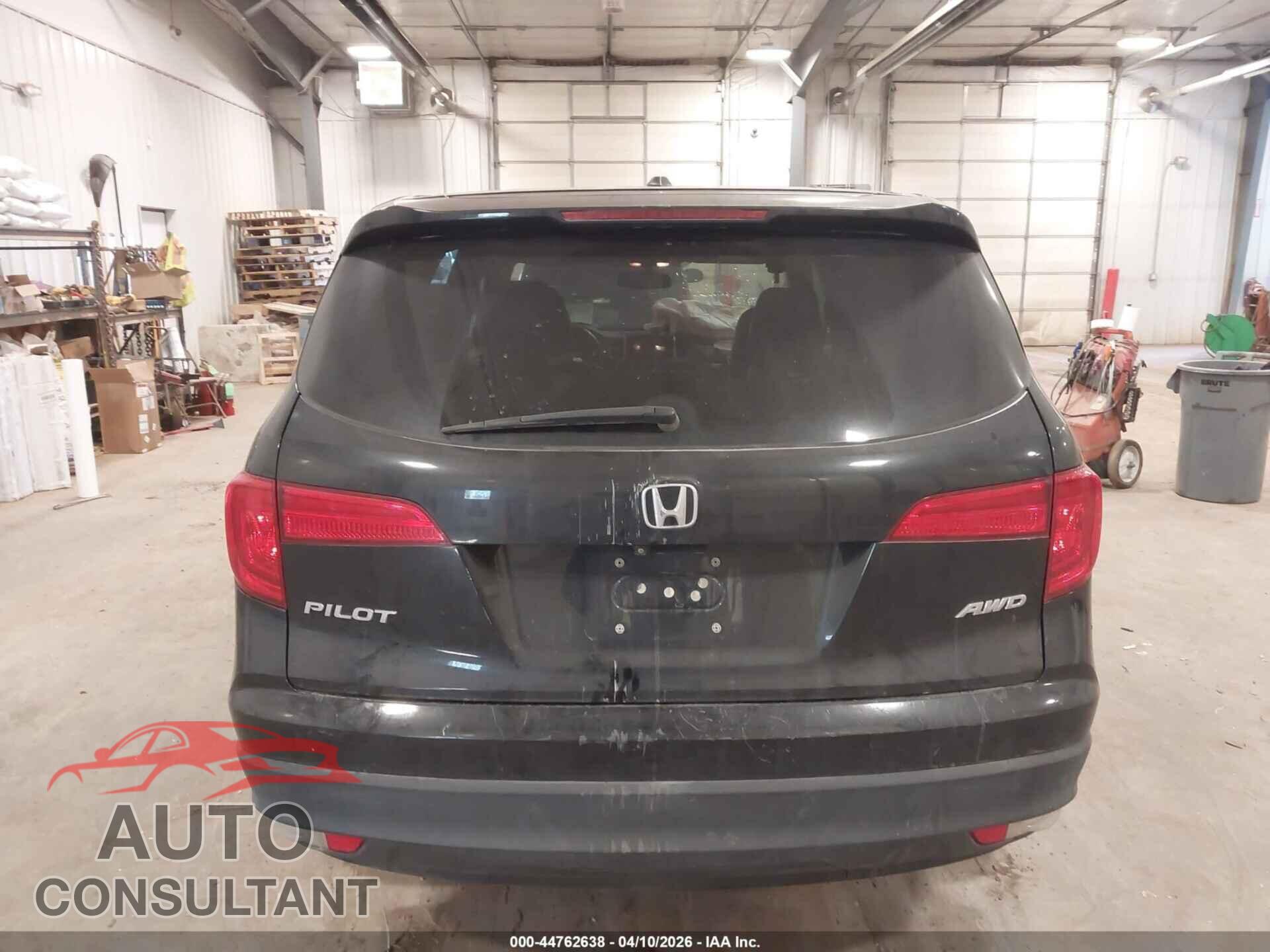 HONDA PILOT 2016 - 5FNYF6H50GB071571