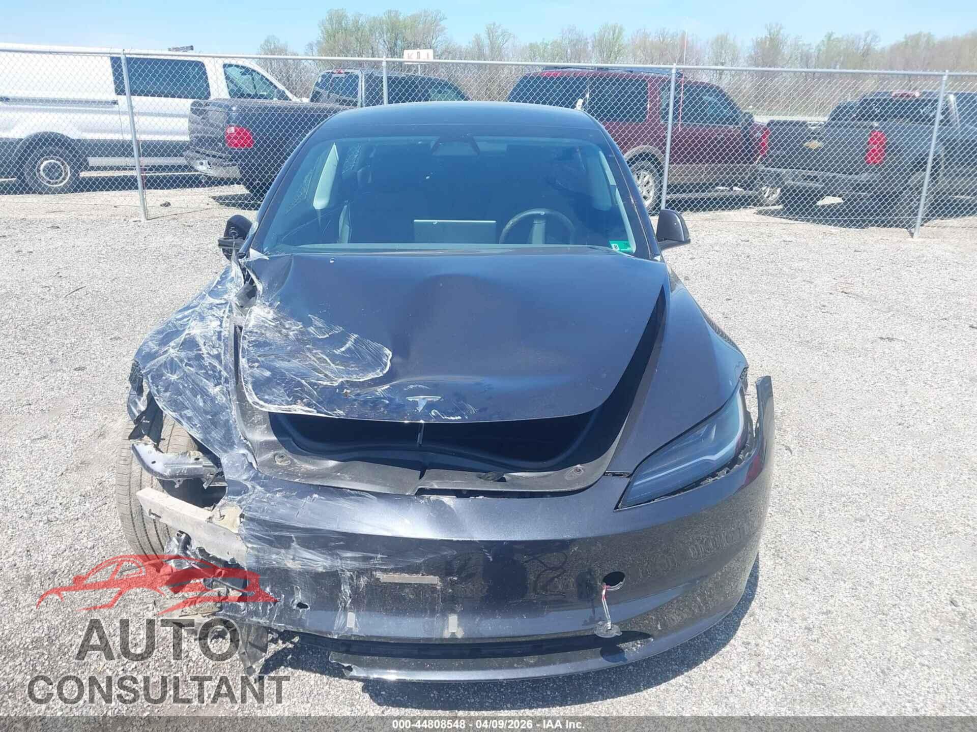 TESLA MODEL 3 2024 - 5YJ3E1EA7RF766568