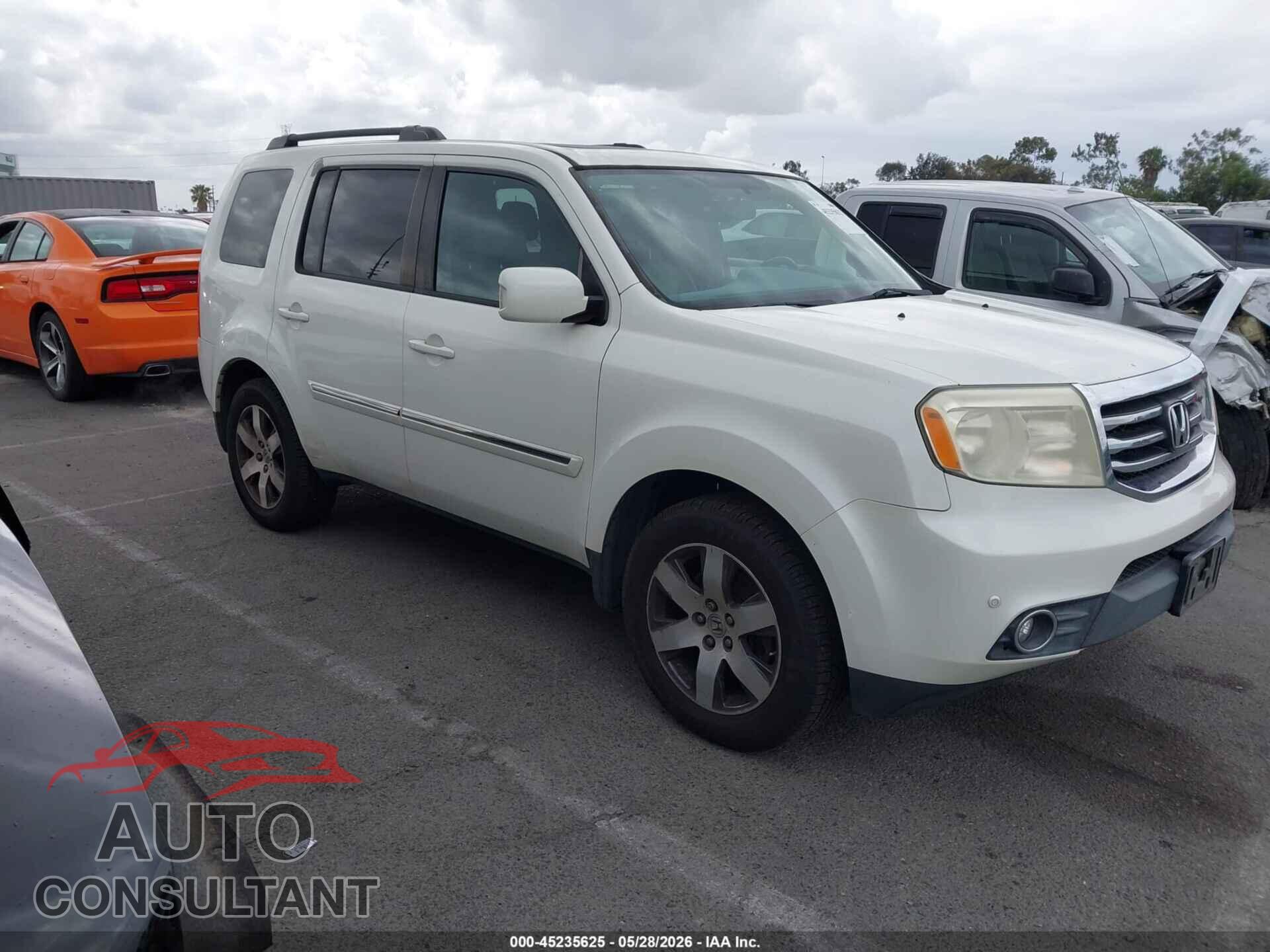 HONDA PILOT 2013 - 5FNYF3H95DB005448