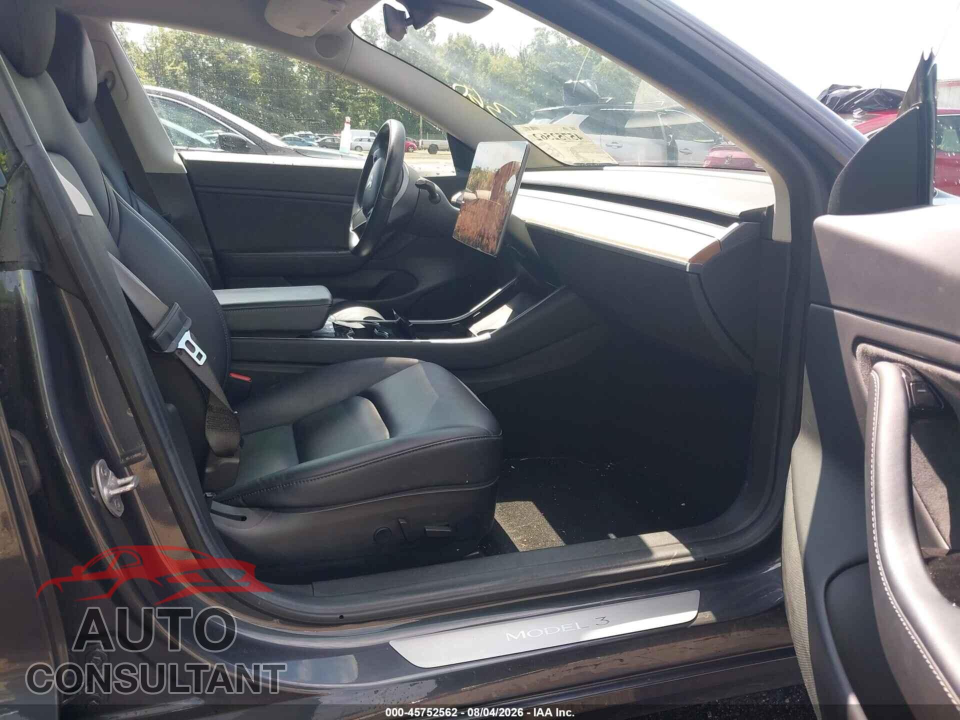 TESLA MODEL 3 2018 - 5YJ3E1EB9JF073143