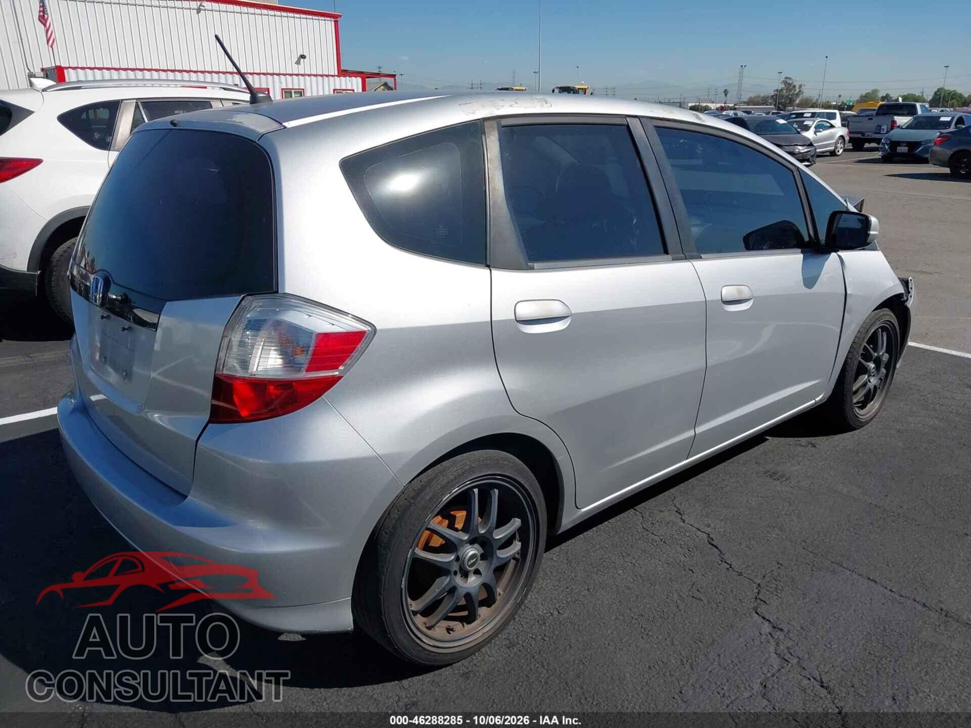 HONDA FIT 2012 - JHMGE8H33CC025330