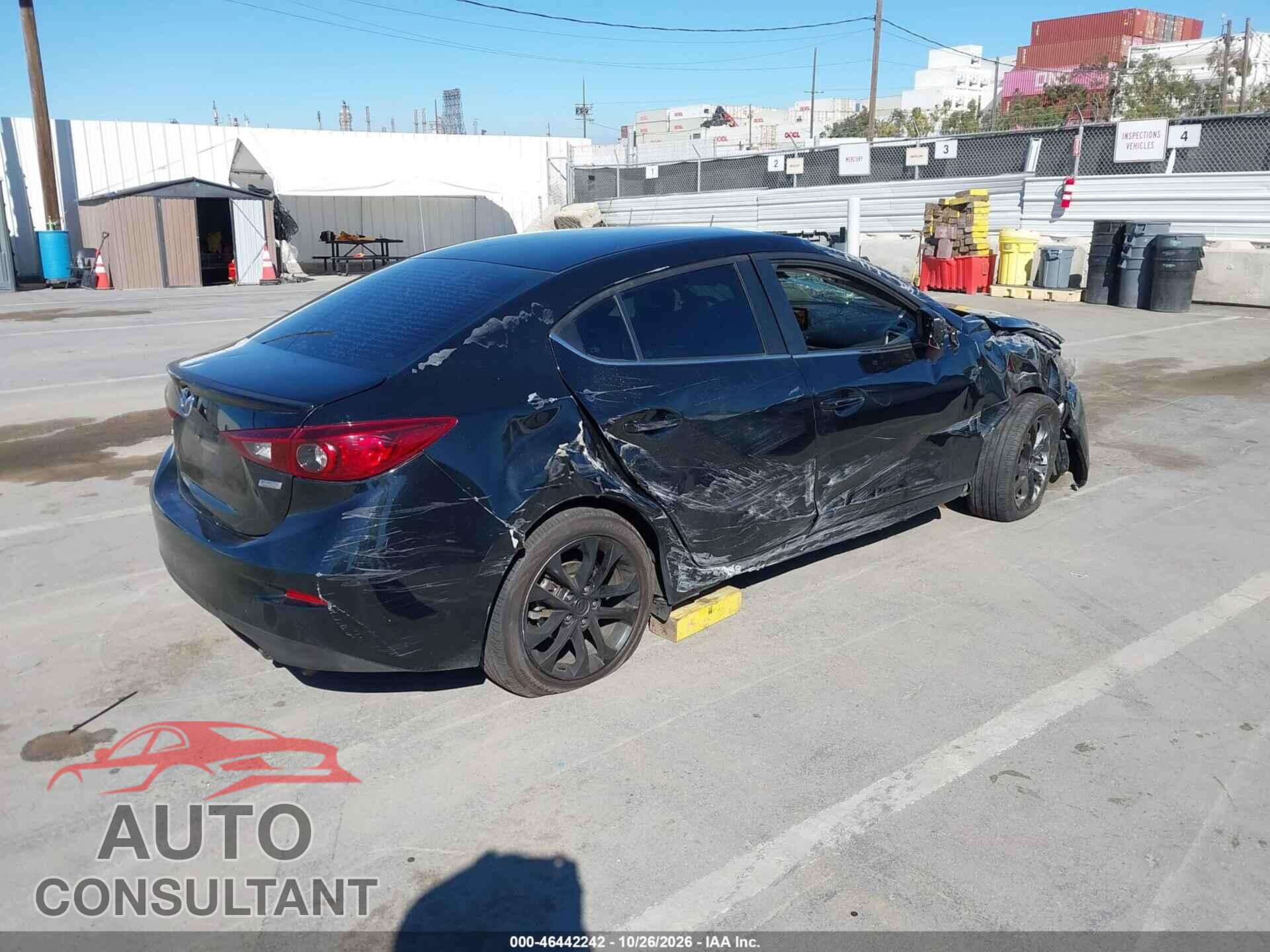 MAZDA MAZDA3 2018 - 3MZBN1V33JM182016