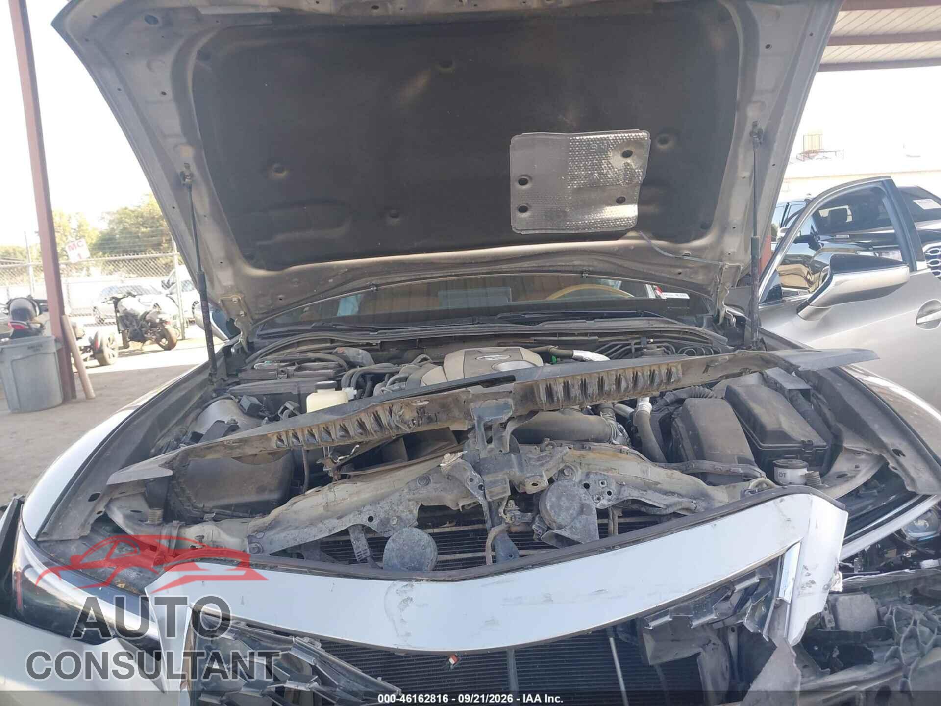 LEXUS IS 300 2021 - JTHCA1D24M5113596