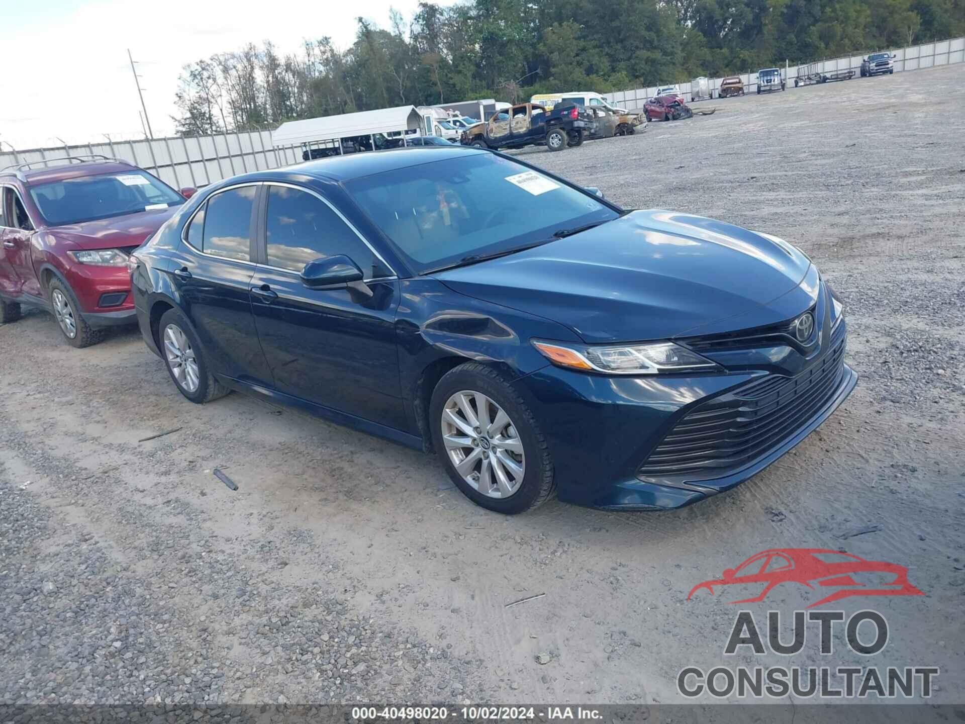 TOYOTA CAMRY 2018 - 4T1B11HK0JU514289
