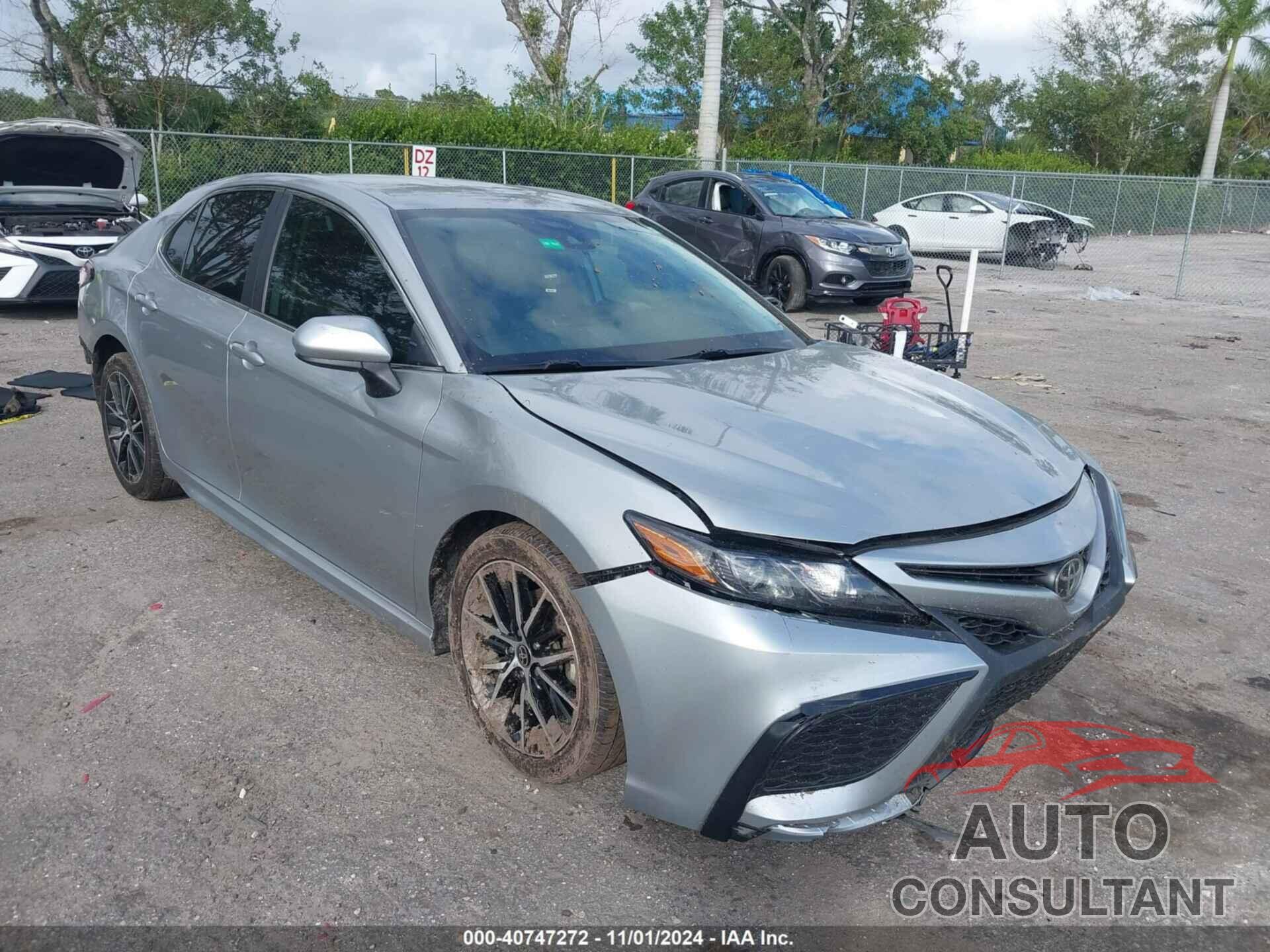 TOYOTA CAMRY 2021 - 4T1G11AK0MU475627