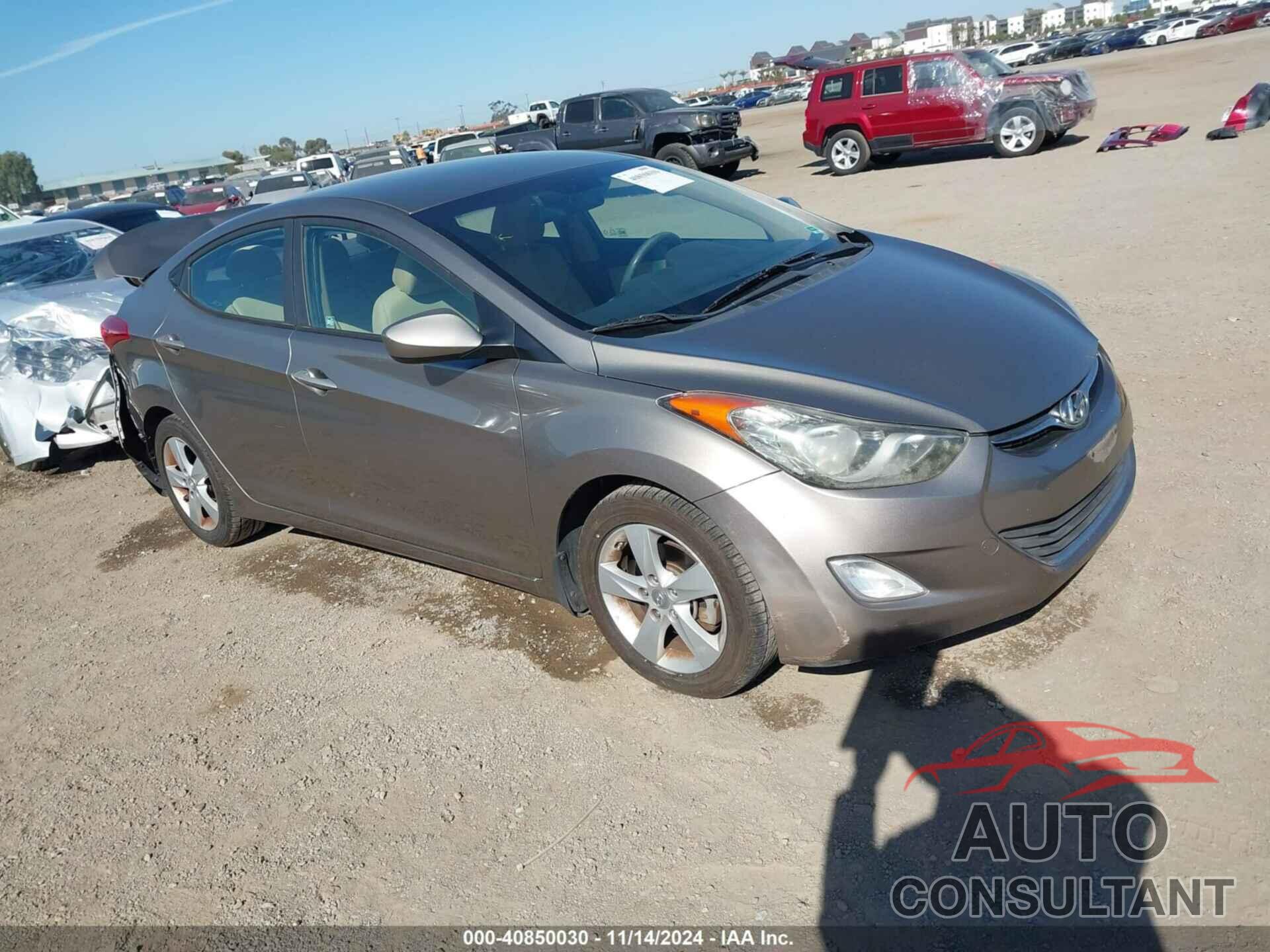 HYUNDAI ELANTRA 2013 - 5NPDH4AE9DH298441