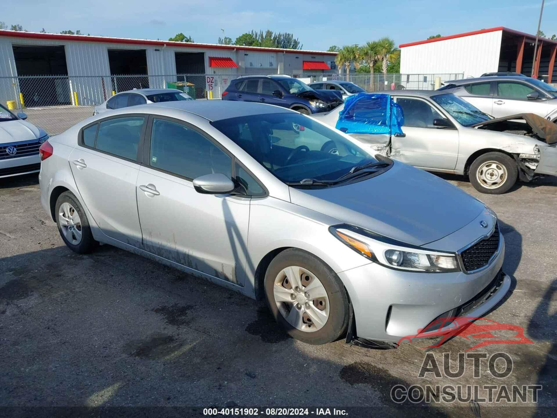 KIA FORTE 2017 - 3KPFK4A74HE104565