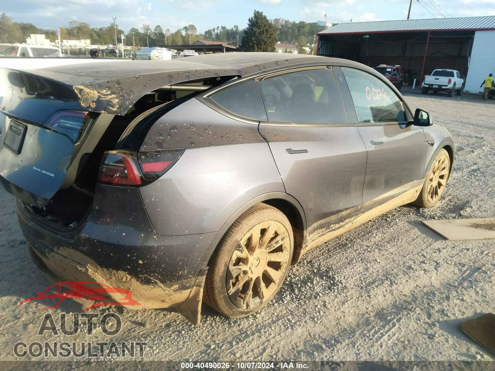 TESLA MODEL Y 2023 - 7SAYGDEE9PA052474