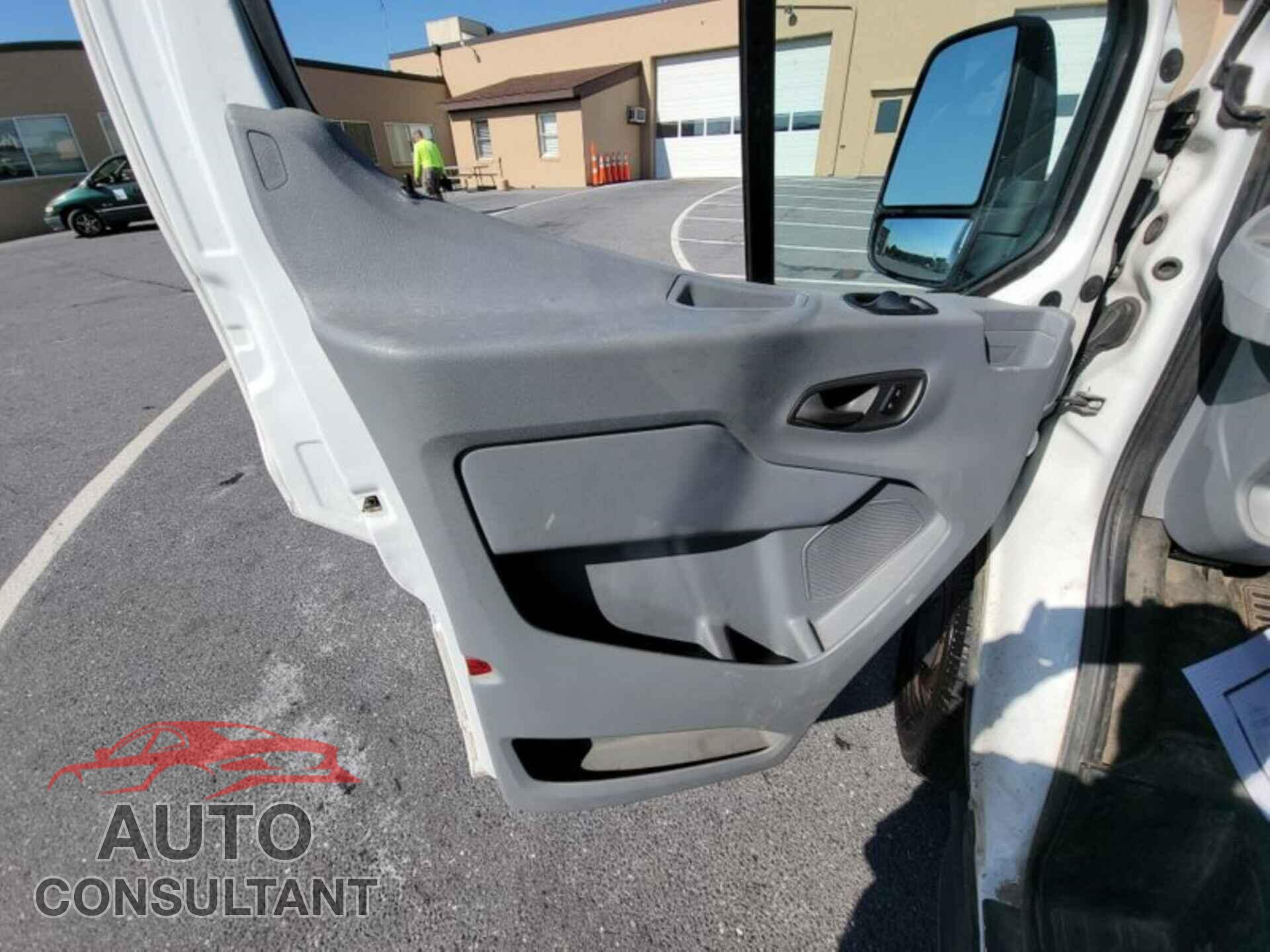 FORD TRANSIT 2017 - 1FTYE1YM3HKA73784