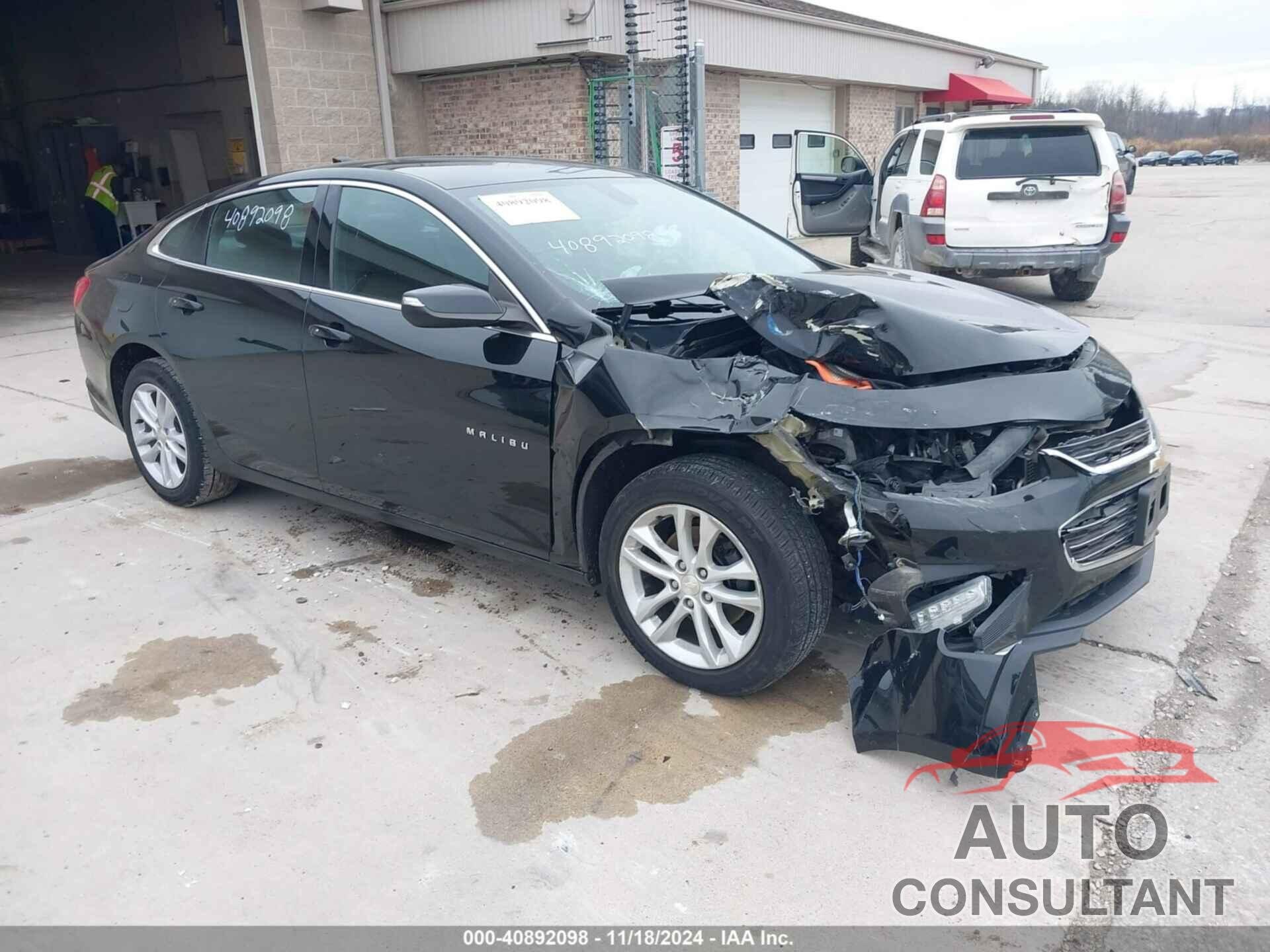 CHEVROLET MALIBU 2017 - 1G1ZE5ST9HF205959