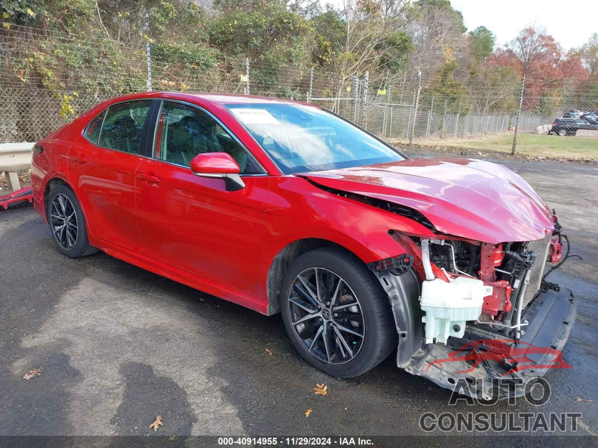 TOYOTA CAMRY 2022 - 4T1G11AK7NU025670
