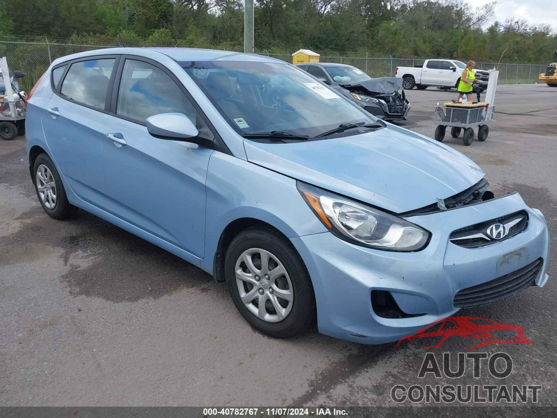 HYUNDAI ACCENT 2013 - KMHCT5AE4DU109504