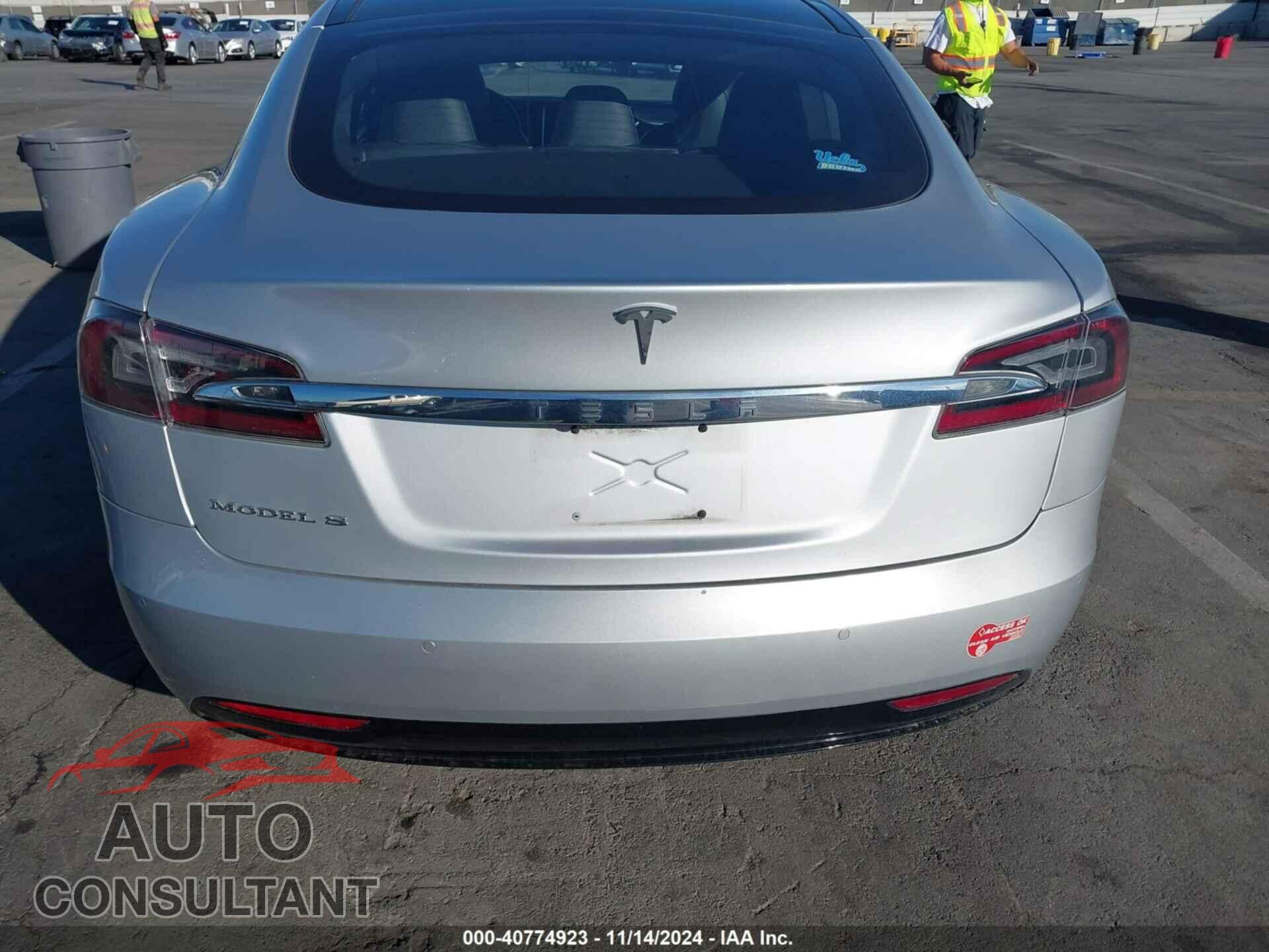 TESLA MODEL S 2017 - 5YJSA1E17HF184444