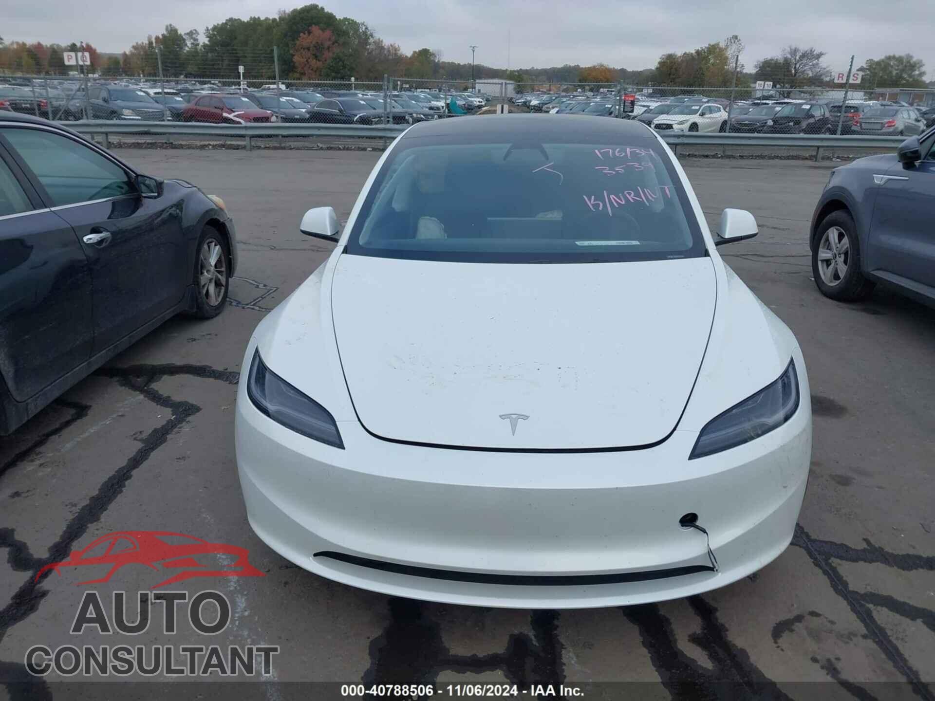 TESLA MODEL 3 2024 - 5YJ3E1EA0RF733539