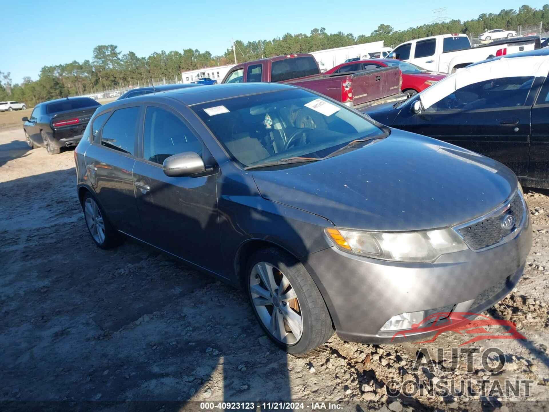 KIA FORTE 2011 - KNAFW5A3XB5396200