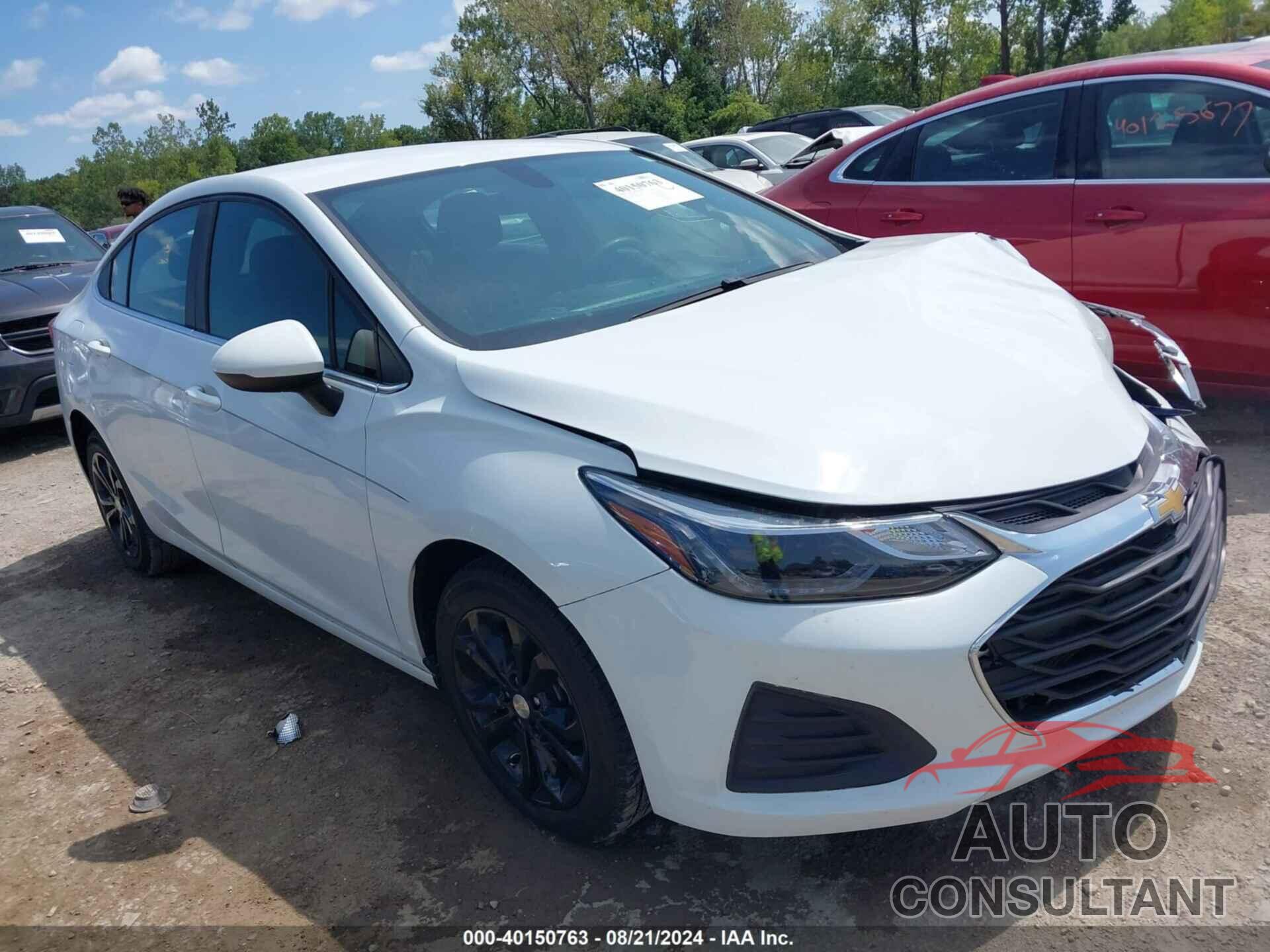 CHEVROLET CRUZE 2019 - 1G1BE5SM9K7117229