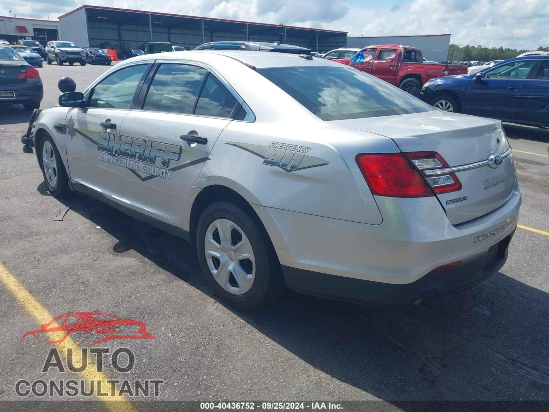 FORD TAURUS 2016 - 1FAHP2L84GG101304