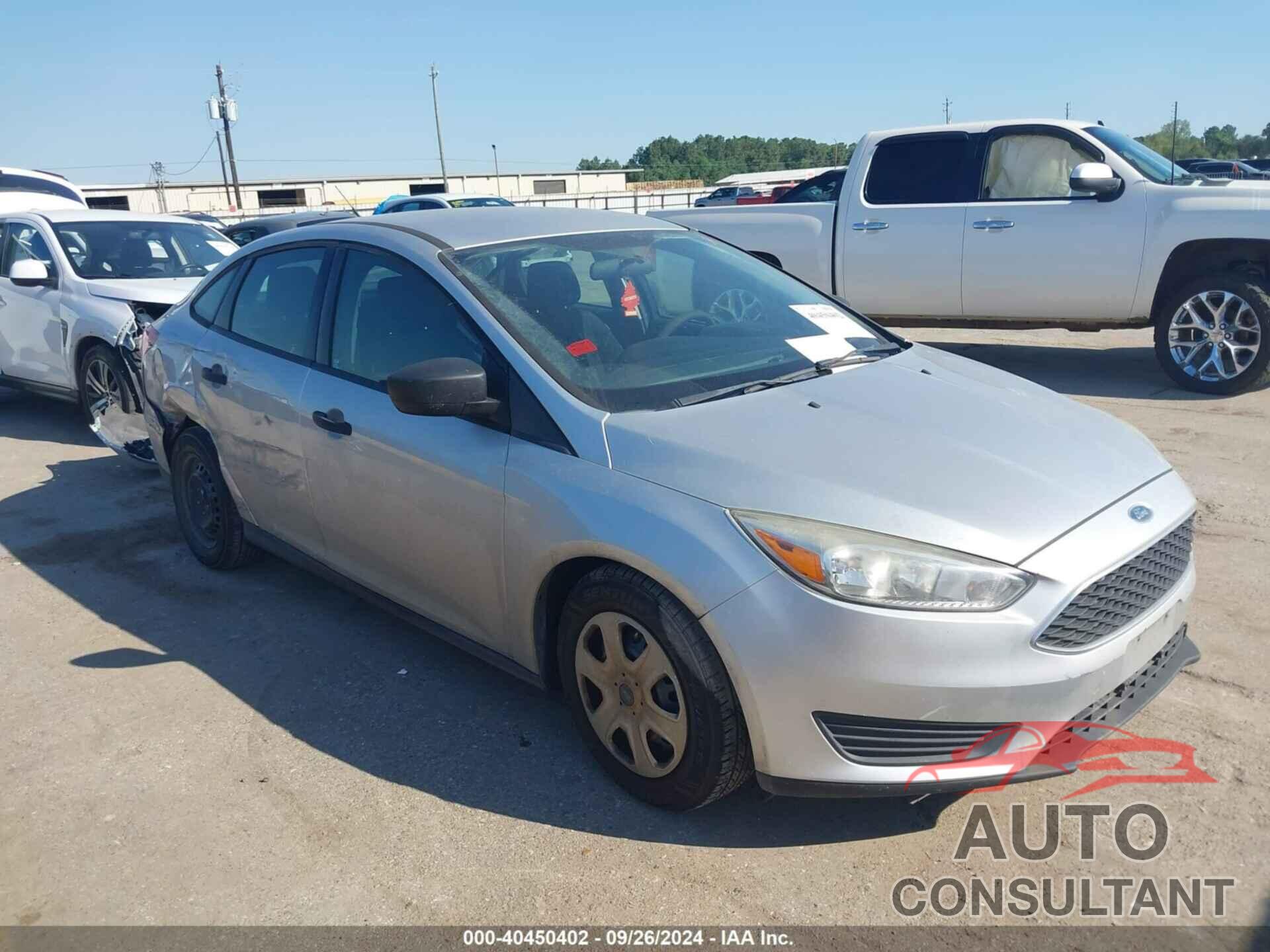 FORD FOCUS 2017 - 1FADP3E29HL318630