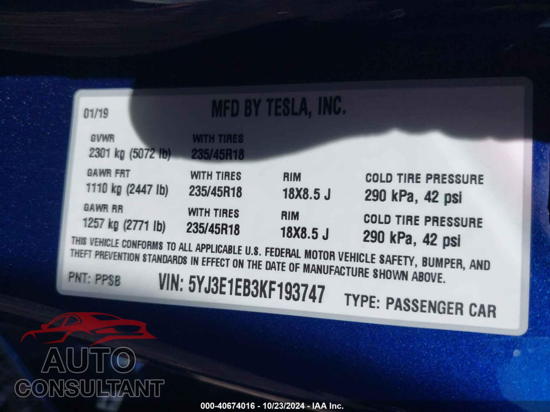 TESLA MODEL 3 2019 - 5YJ3E1EB3KF193747
