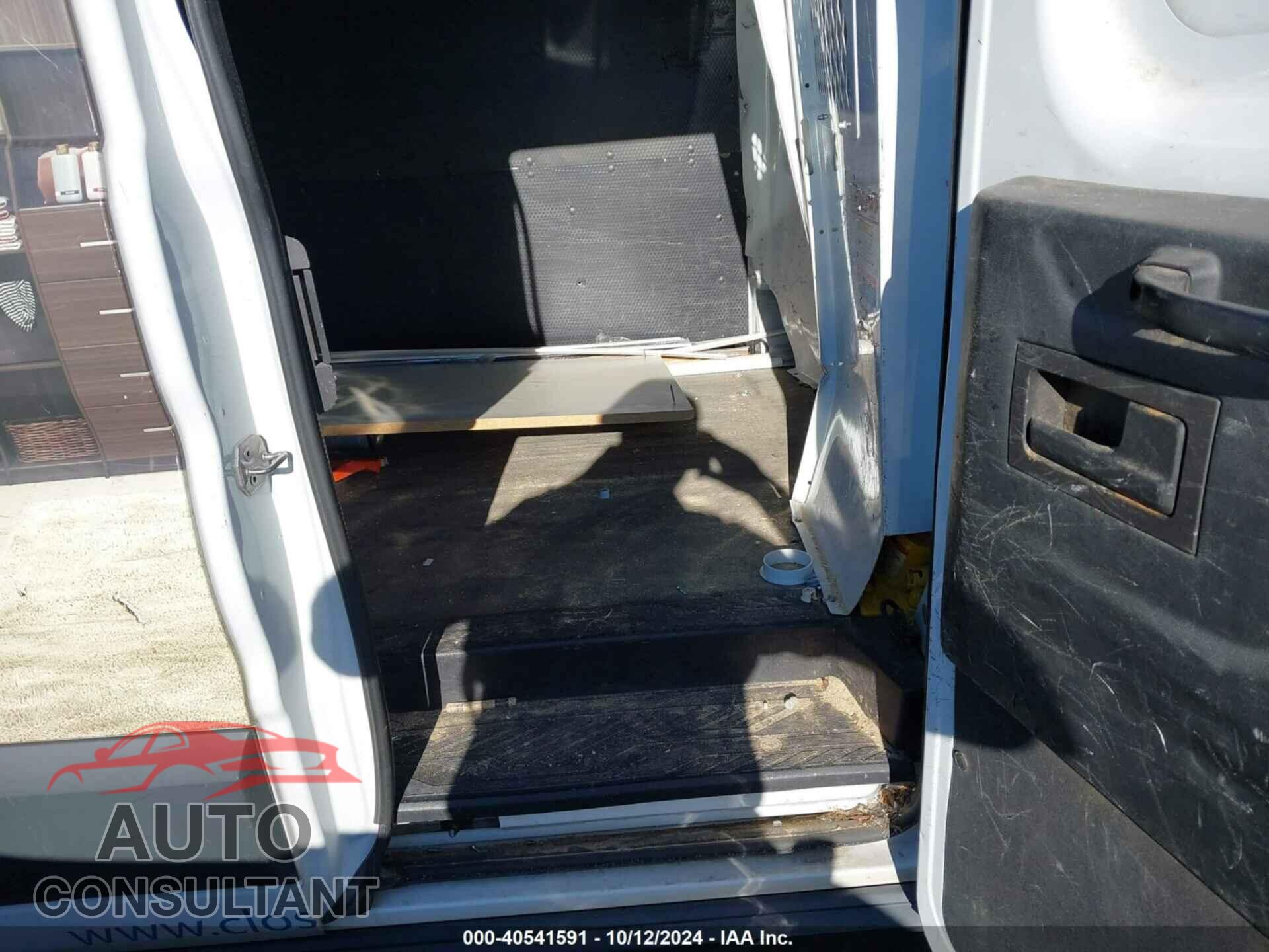 FORD TRANSIT-150 2017 - 1FTYE1ZM1HKA29720