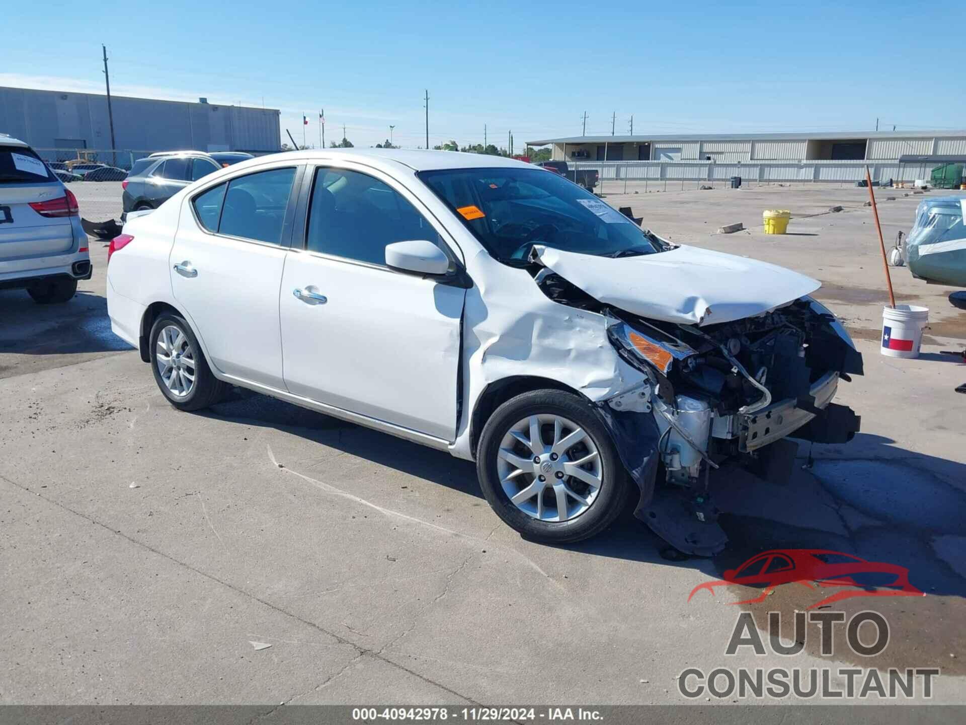 NISSAN VERSA 2017 - 3N1CN7AP3HL864982