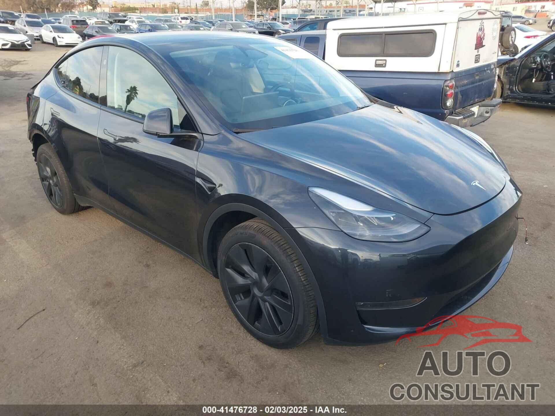 TESLA MODEL Y 2024 - 7SAYGDED7RF153140