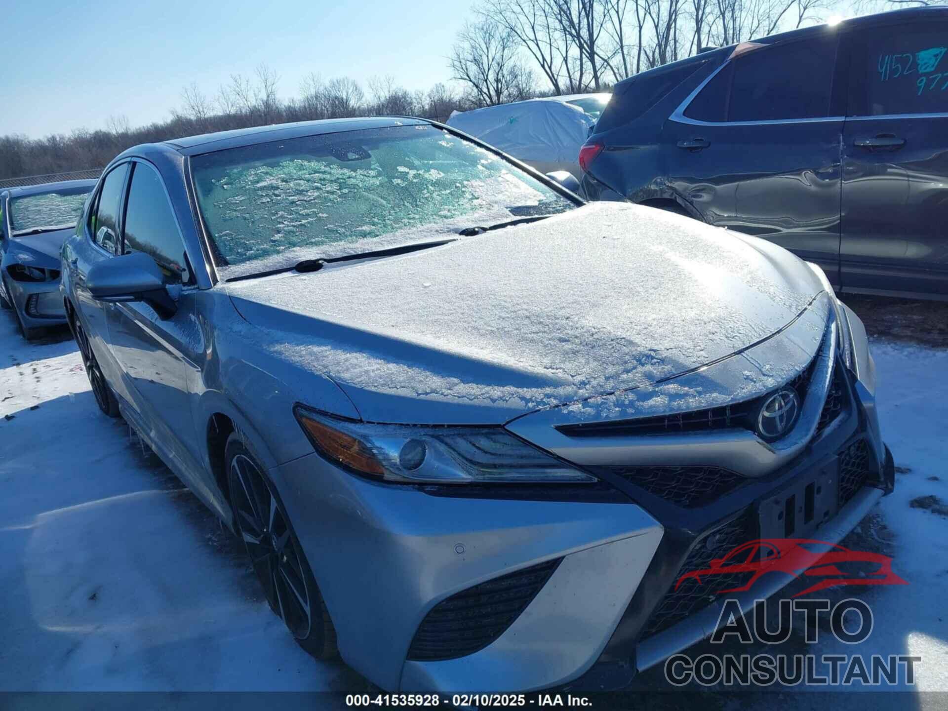 TOYOTA CAMRY 2018 - 4T1B61HK3JU027783