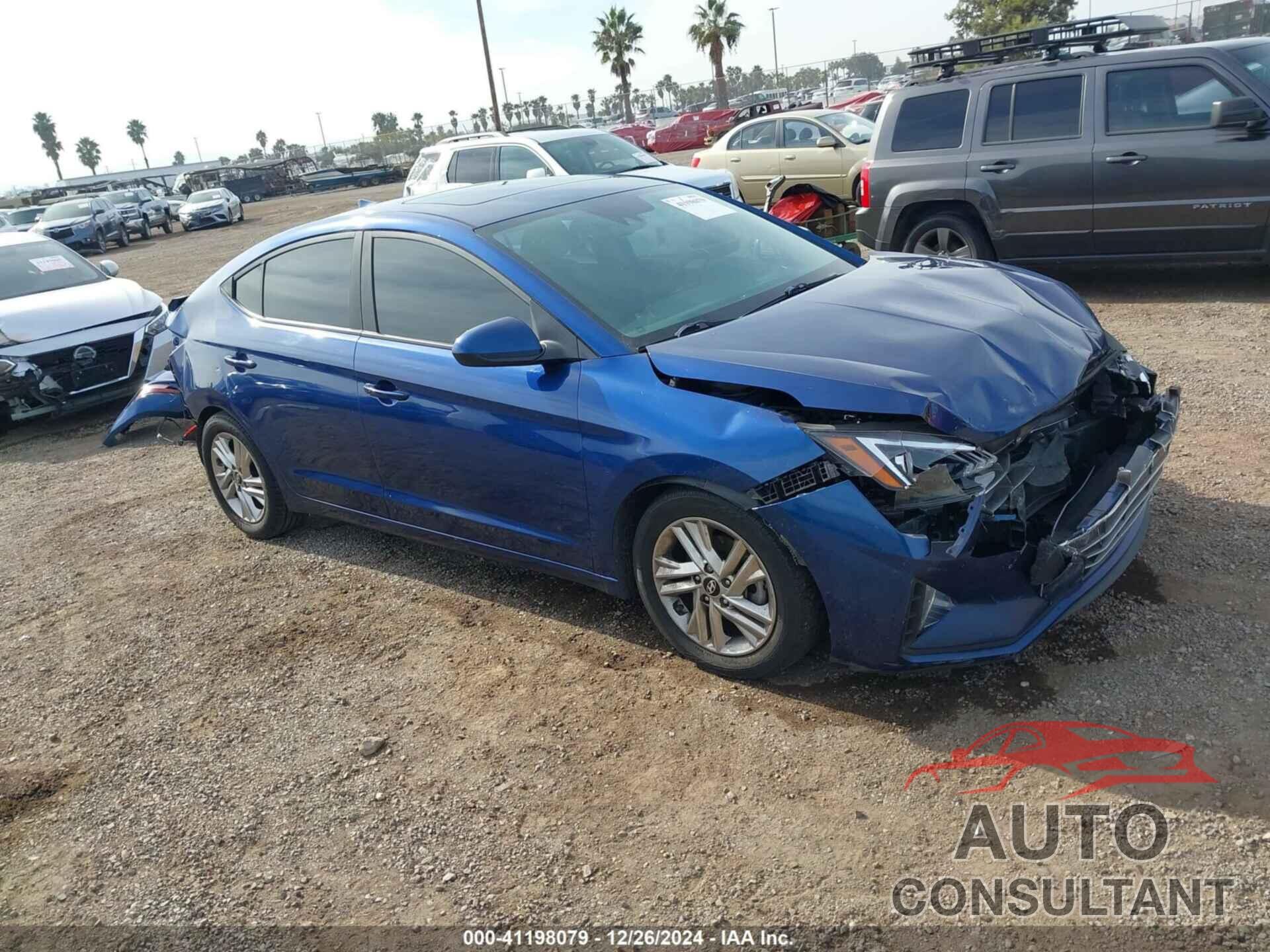 HYUNDAI ELANTRA 2019 - 5NPD84LF5KH434633