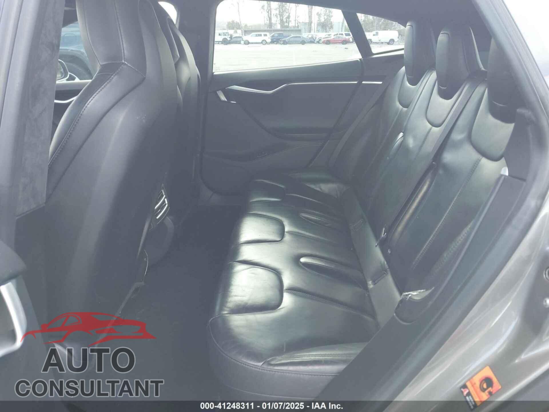 TESLA MODEL S 2015 - 5YJSA1S27FF086203