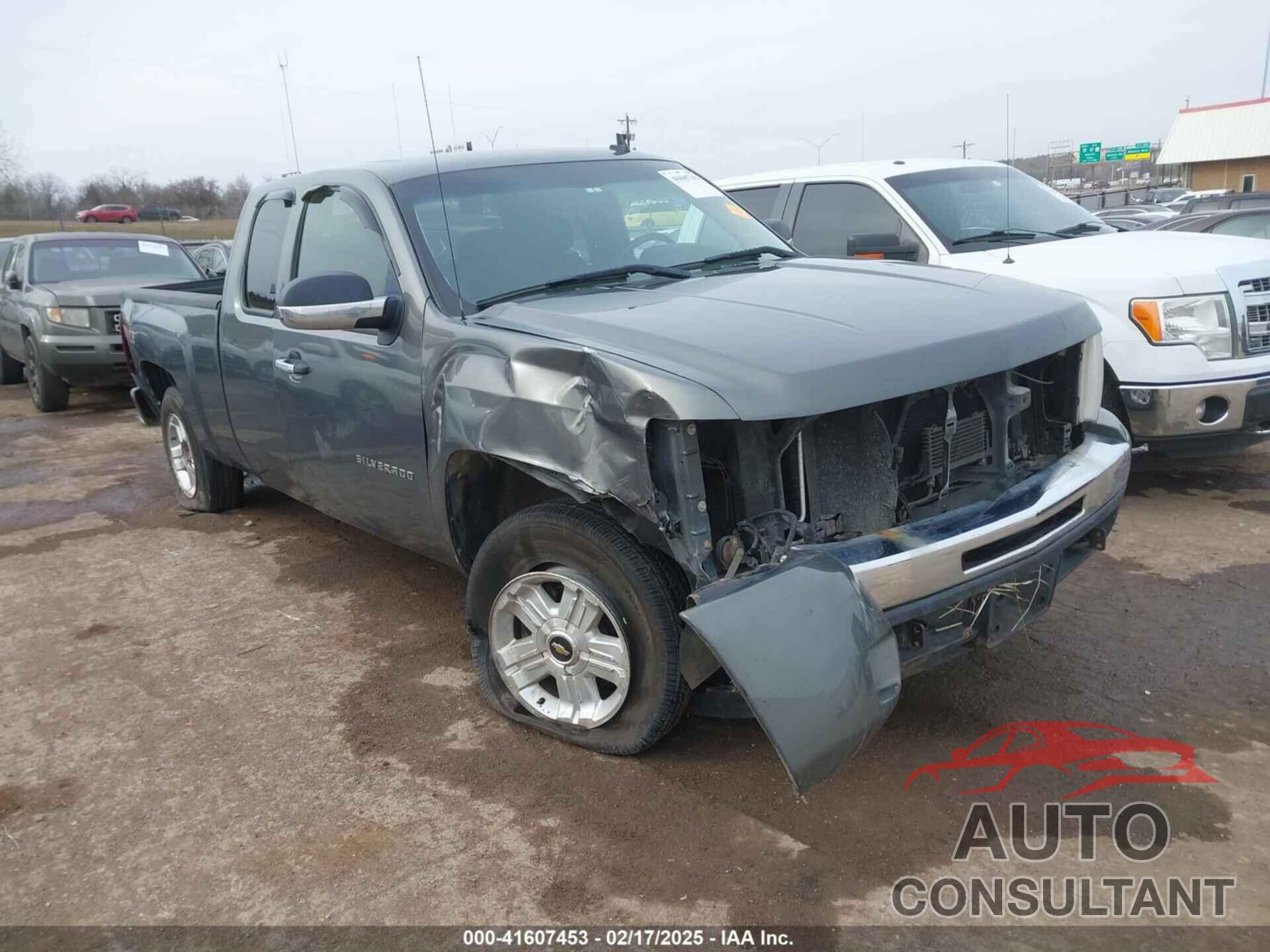 CHEVROLET SILVERADO 1500 2011 - 1GCRKSE35BZ236836
