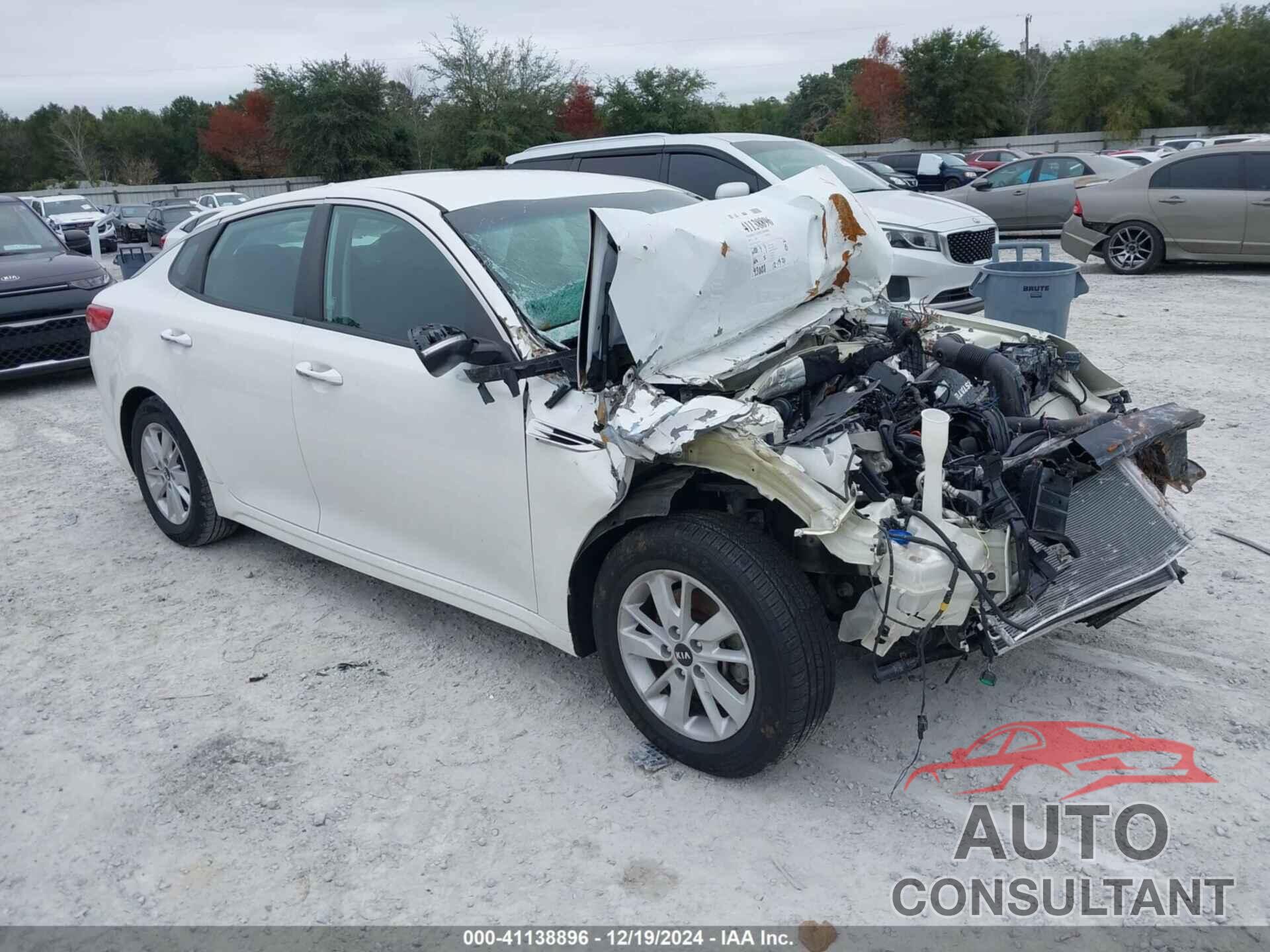 KIA OPTIMA 2018 - KNAGT4L31J5206075