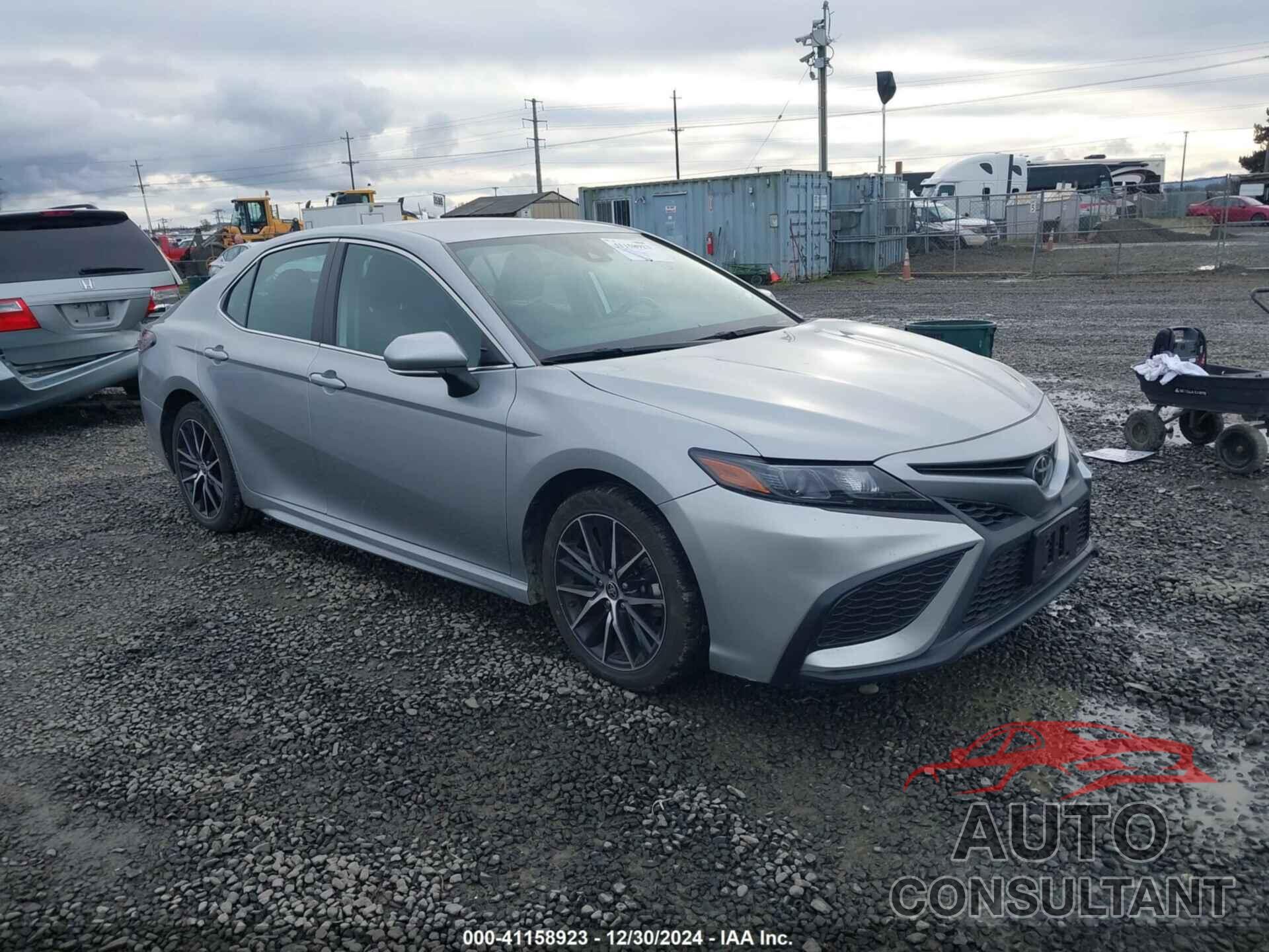 TOYOTA CAMRY 2022 - 4T1G11AK3NU684474