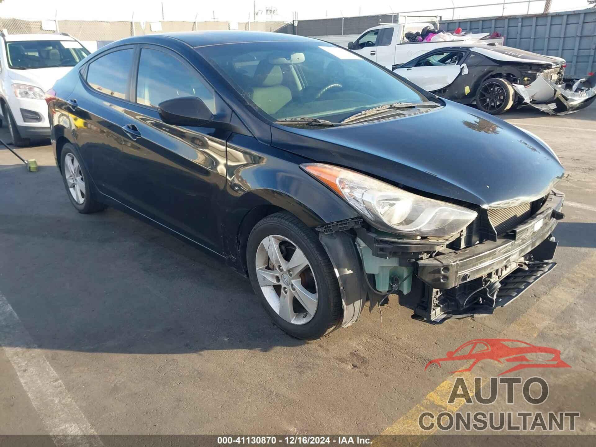 HYUNDAI ELANTRA 2012 - KMHDH4AE7CU467758