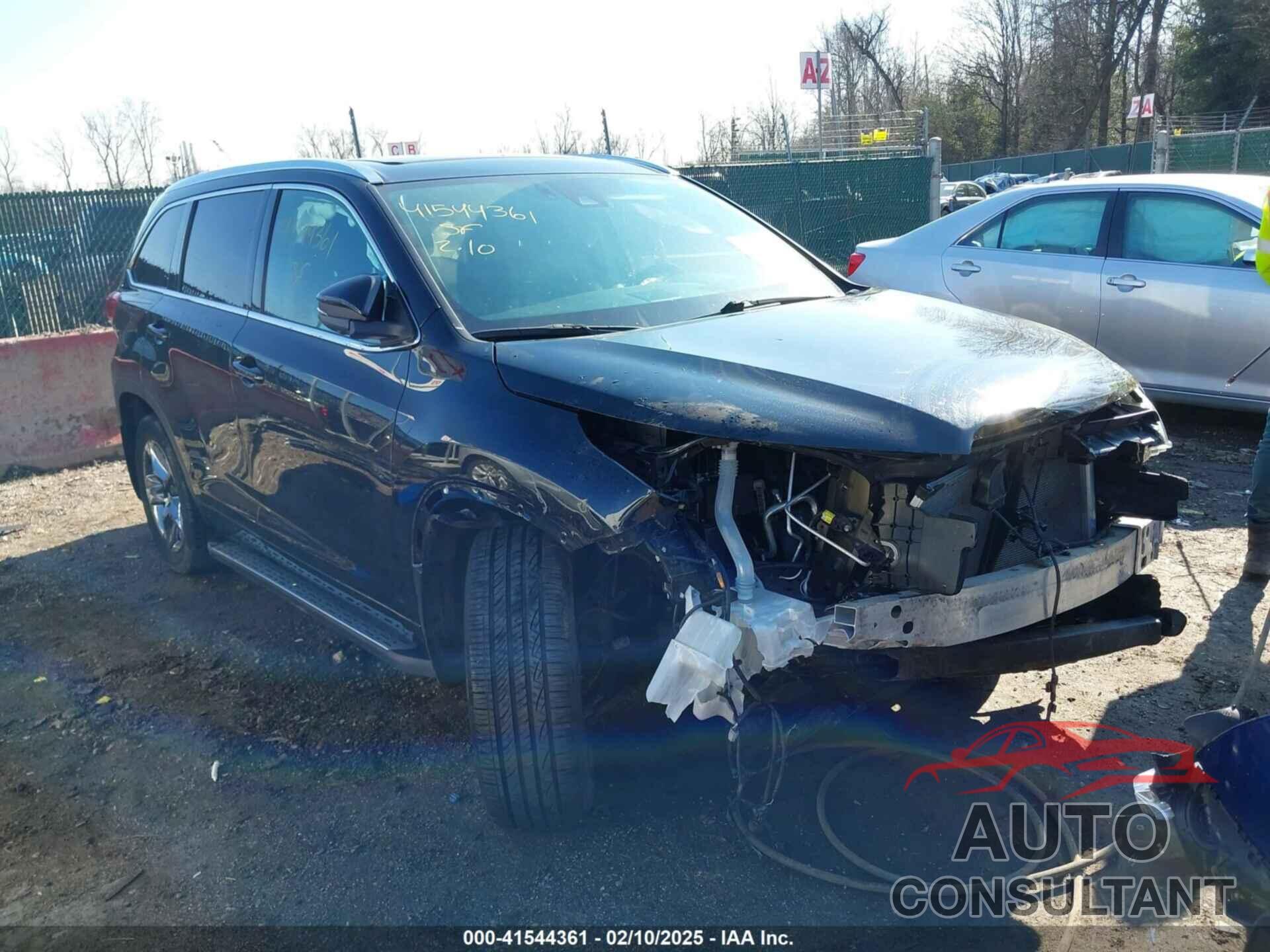 TOYOTA HIGHLANDER 2019 - 5TDDZRFH2KS952944
