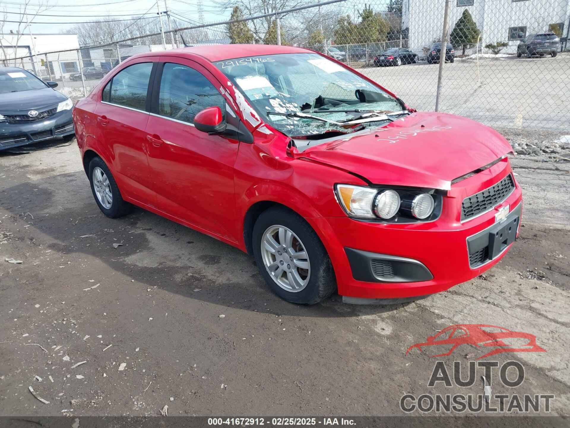 CHEVROLET SONIC 2013 - 1G1JC5SB5D4113120