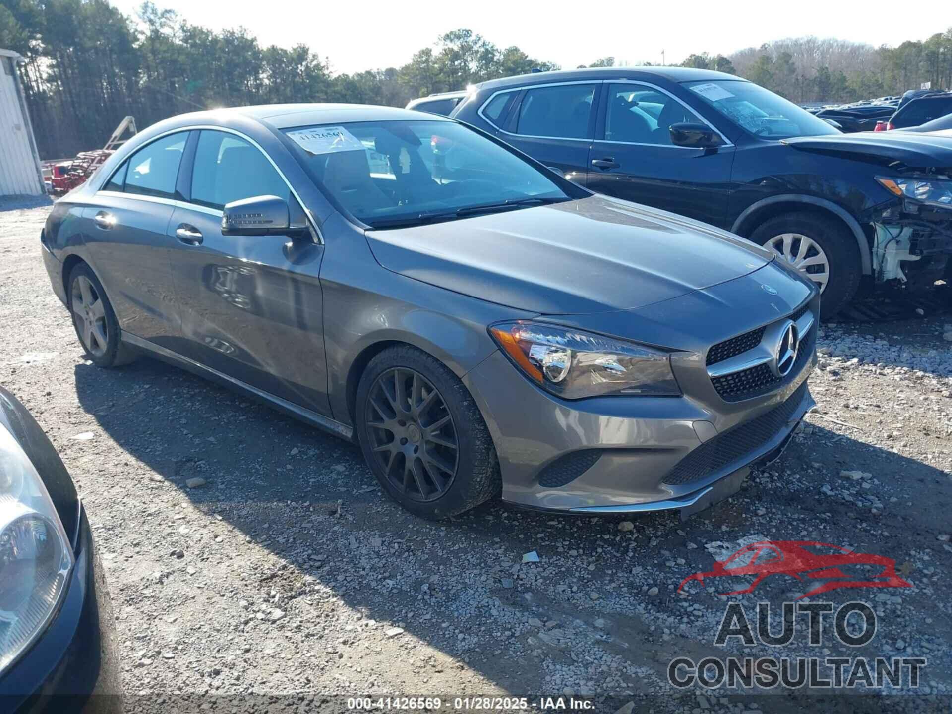 MERCEDES-BENZ CLA 250 2017 - WDDSJ4EB5HN444891