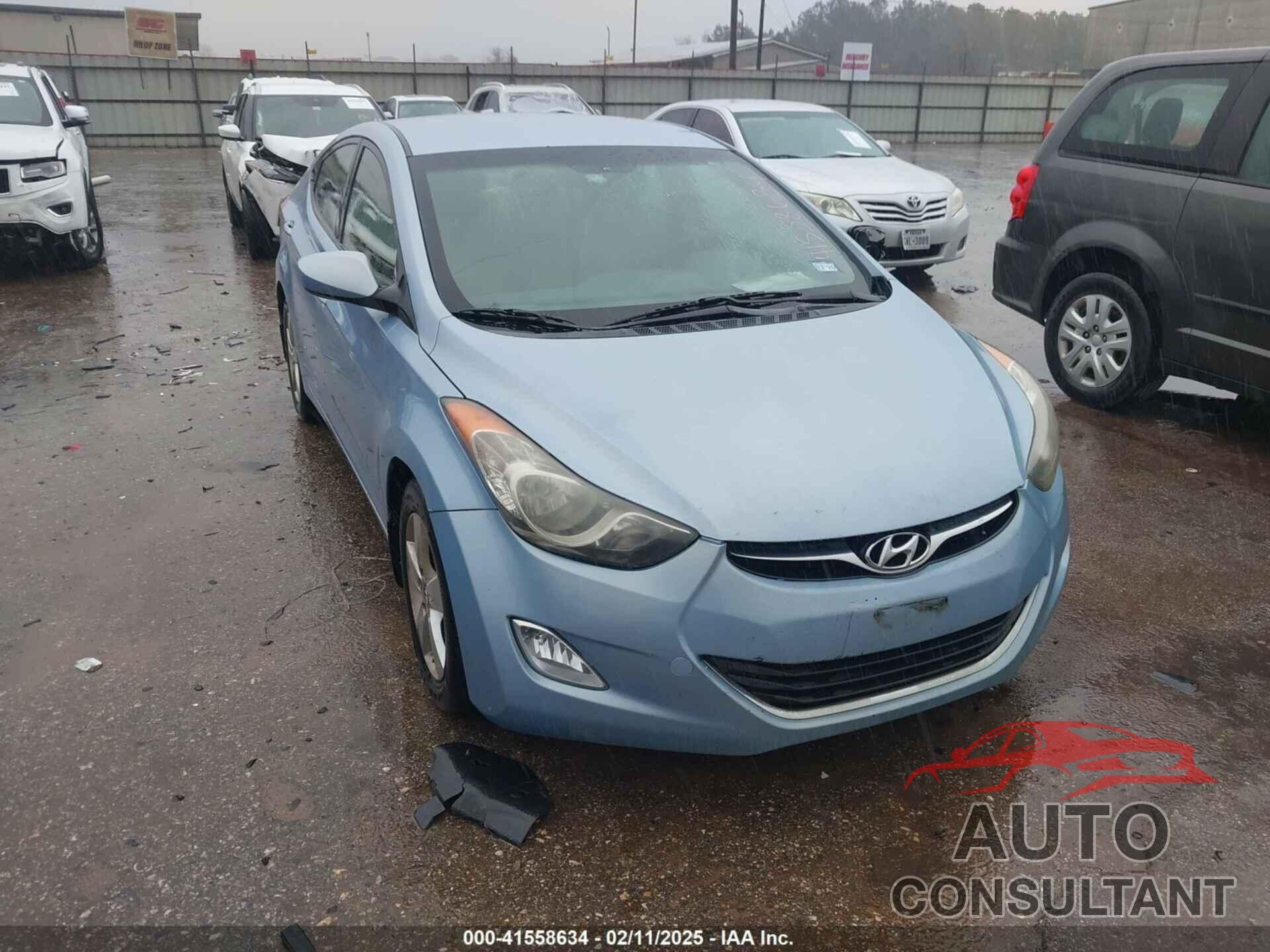 HYUNDAI ELANTRA 2012 - KMHDH4AE3CU412305